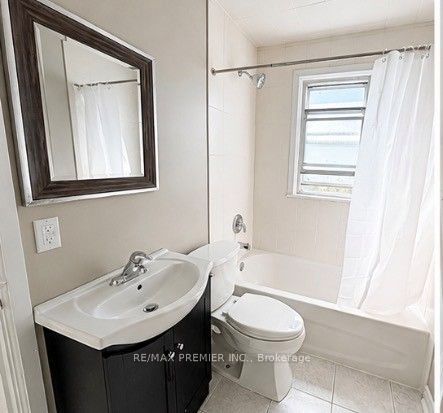 21 Aura Lea Boulevard Property Photo 14