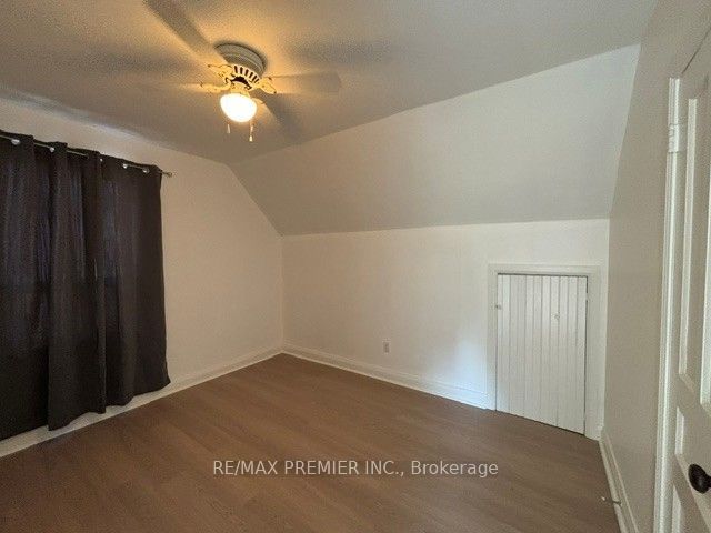 21 Aura Lea Boulevard Property Photo 18