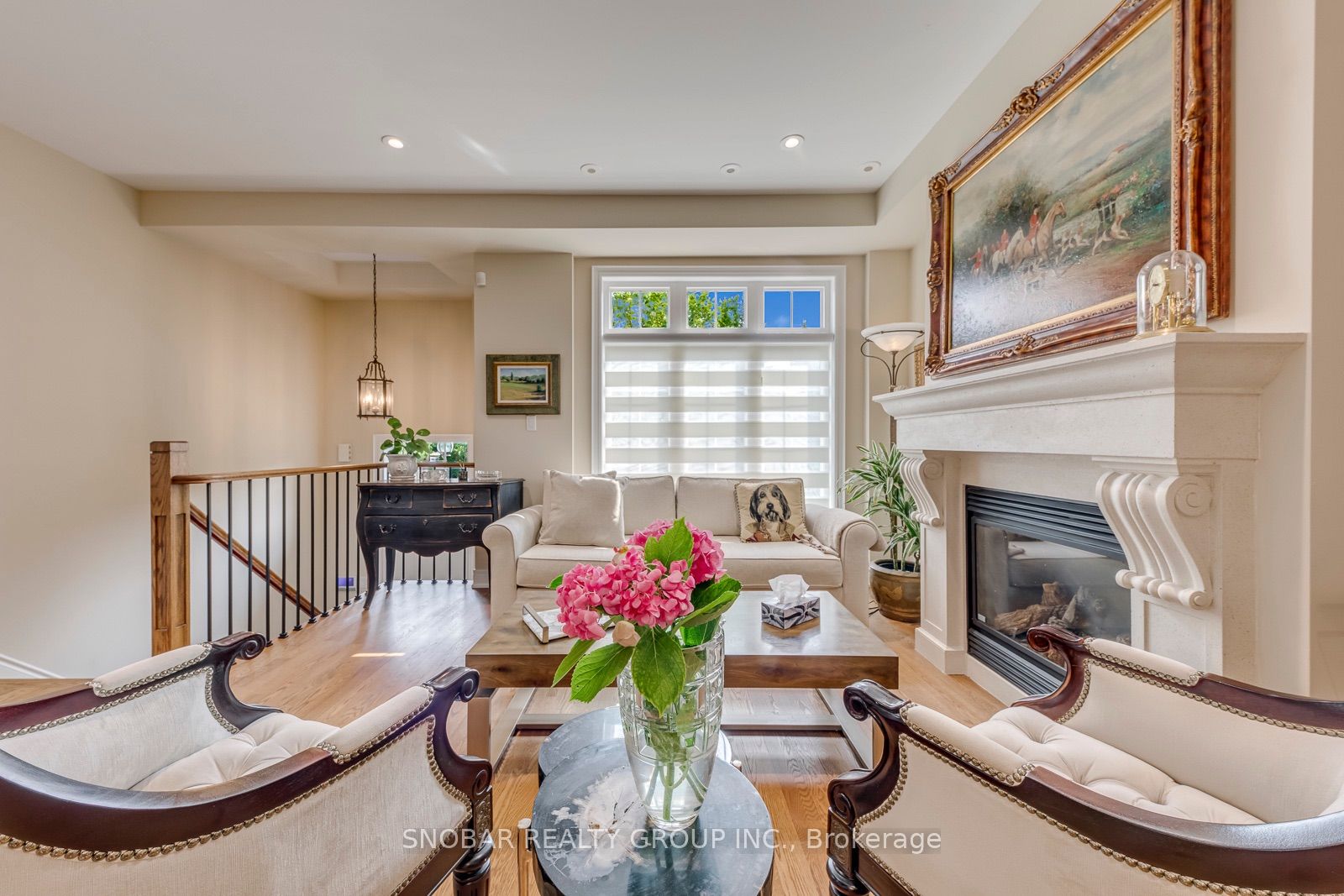 208 La Rose Avenue 9 Property Photo 6