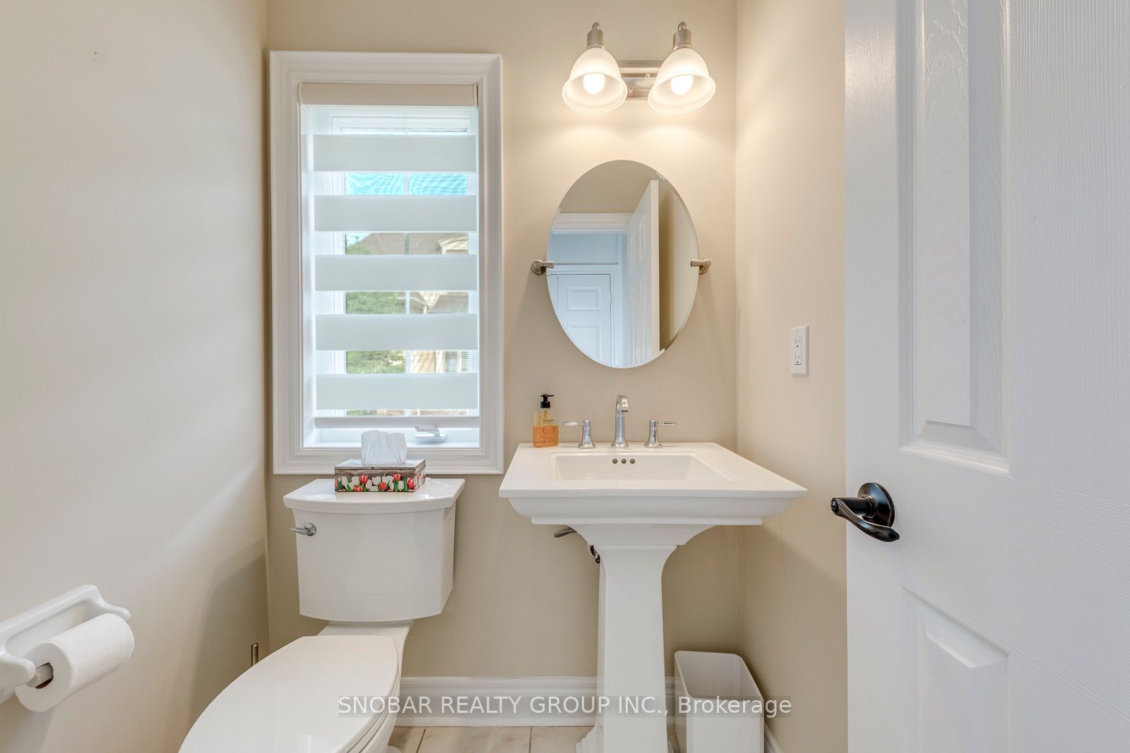 208 La Rose Avenue 9 Property Photo 18