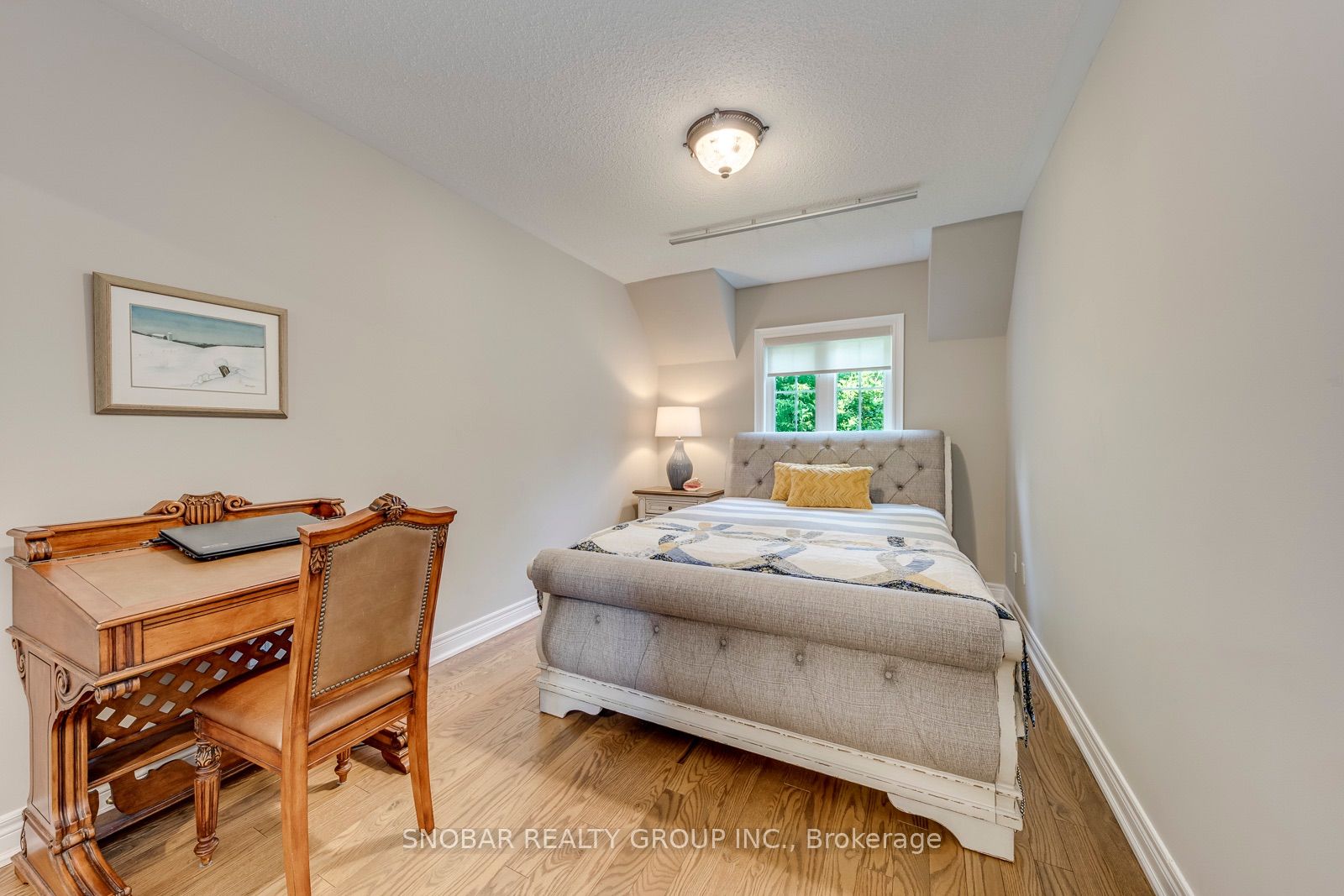 208 La Rose Avenue 9 Property Photo 22