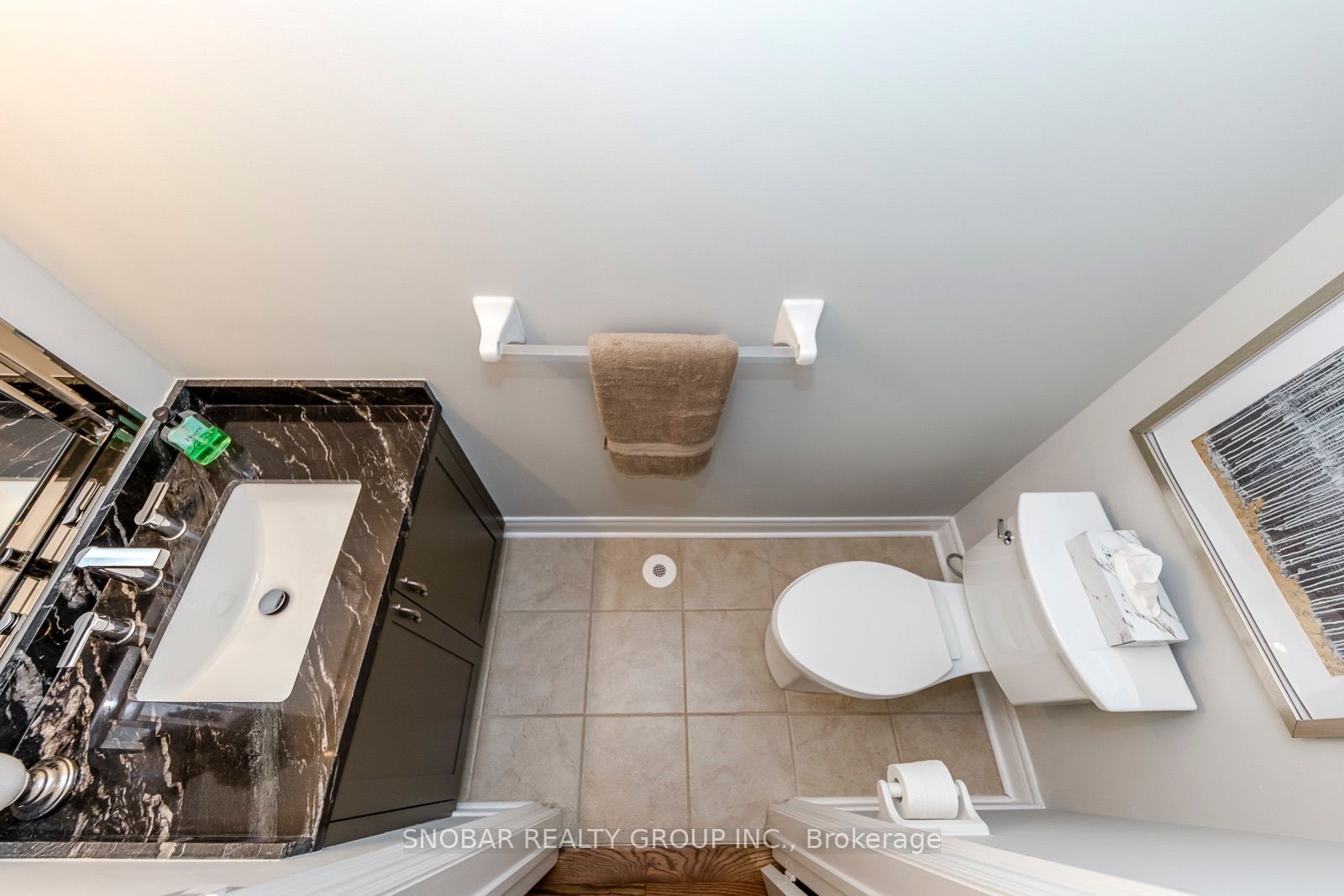 208 La Rose Avenue 9 Property Photo 29