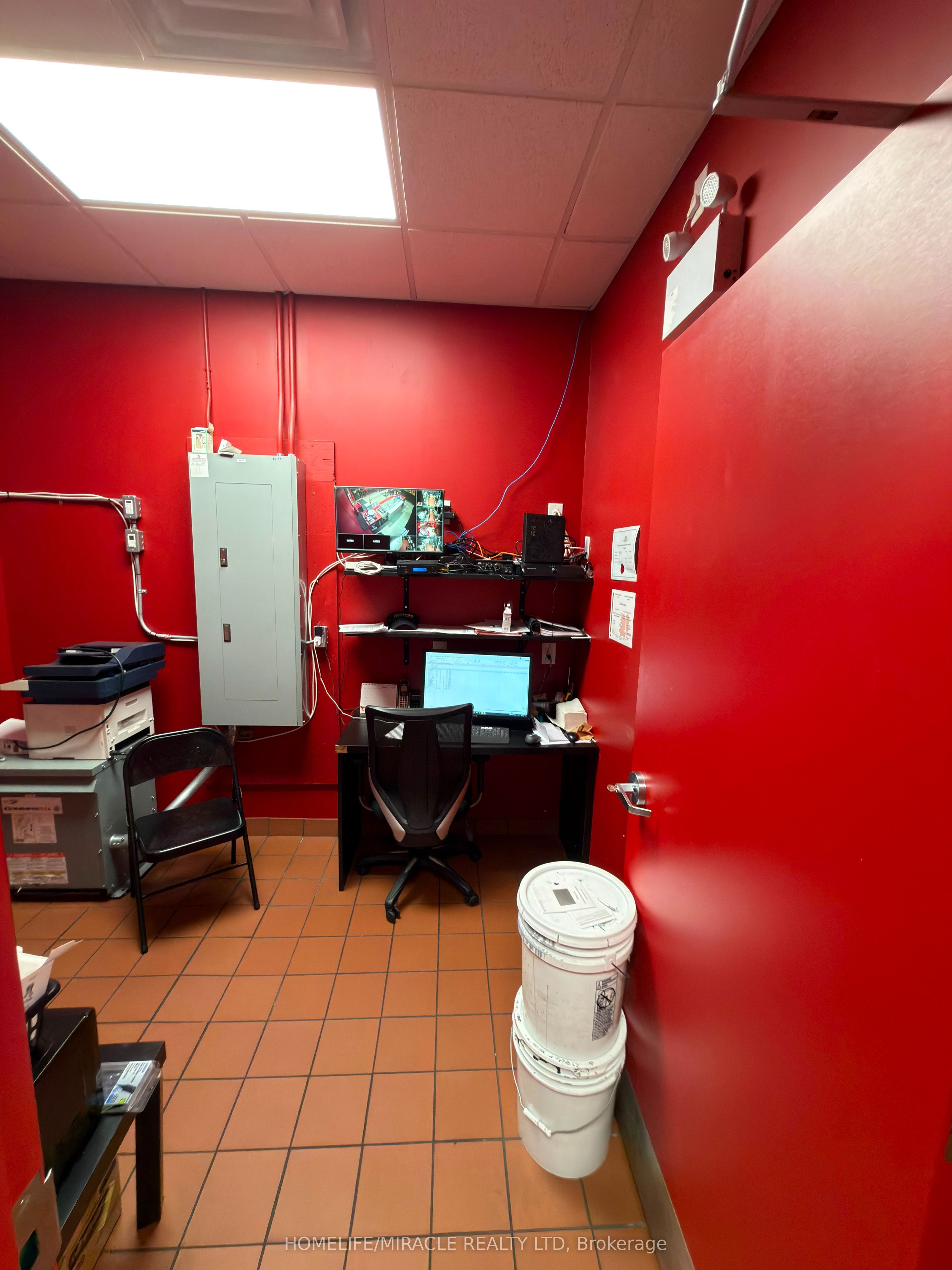 150 First Street Property Photo 10