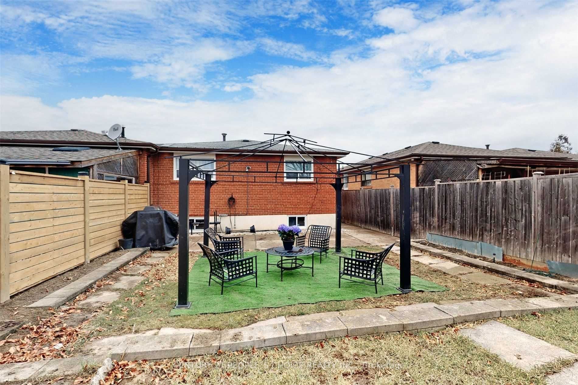 107 Spenvalley Drive Main Property Photo 17