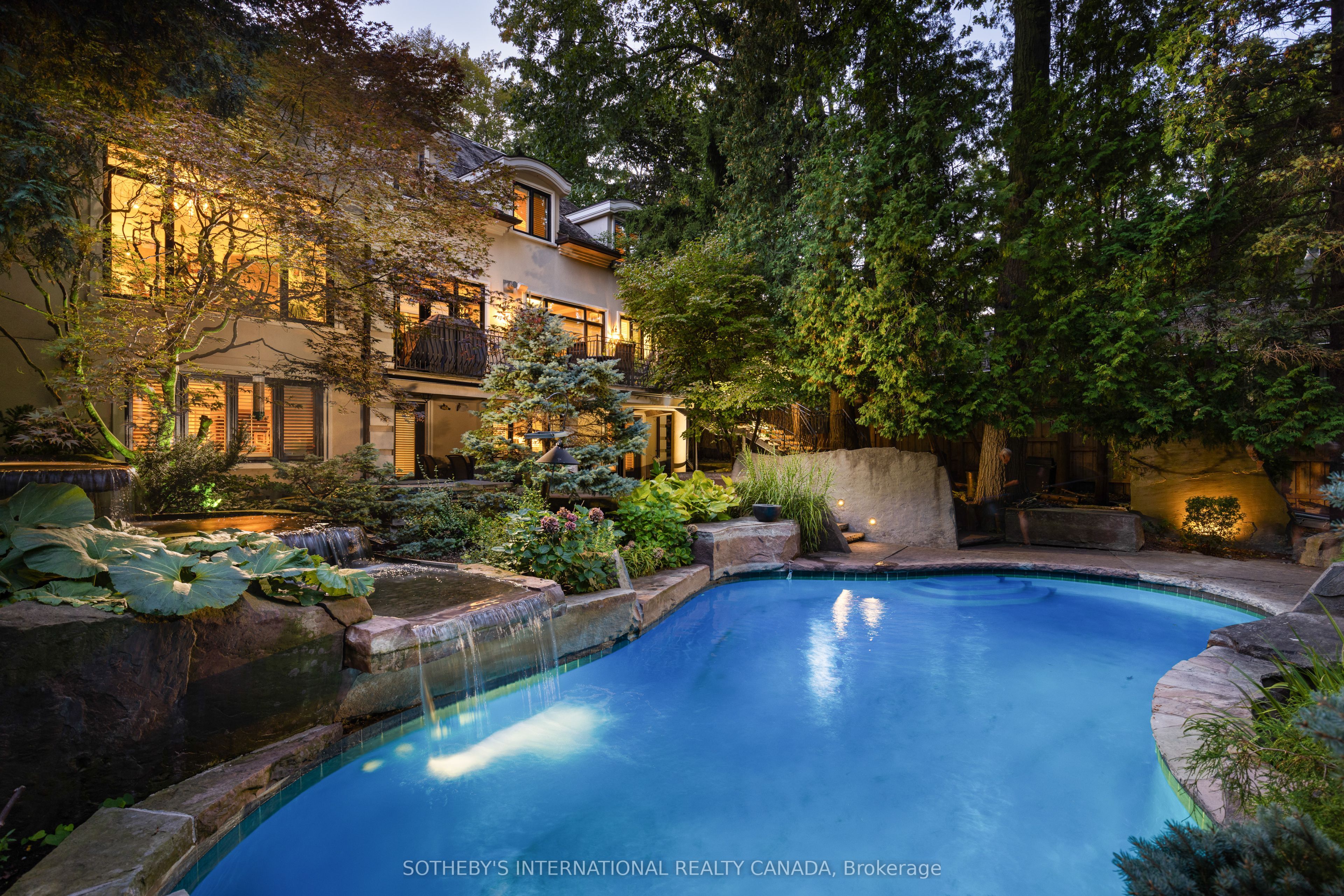 23 Edenbrook Hill Property Photo 3