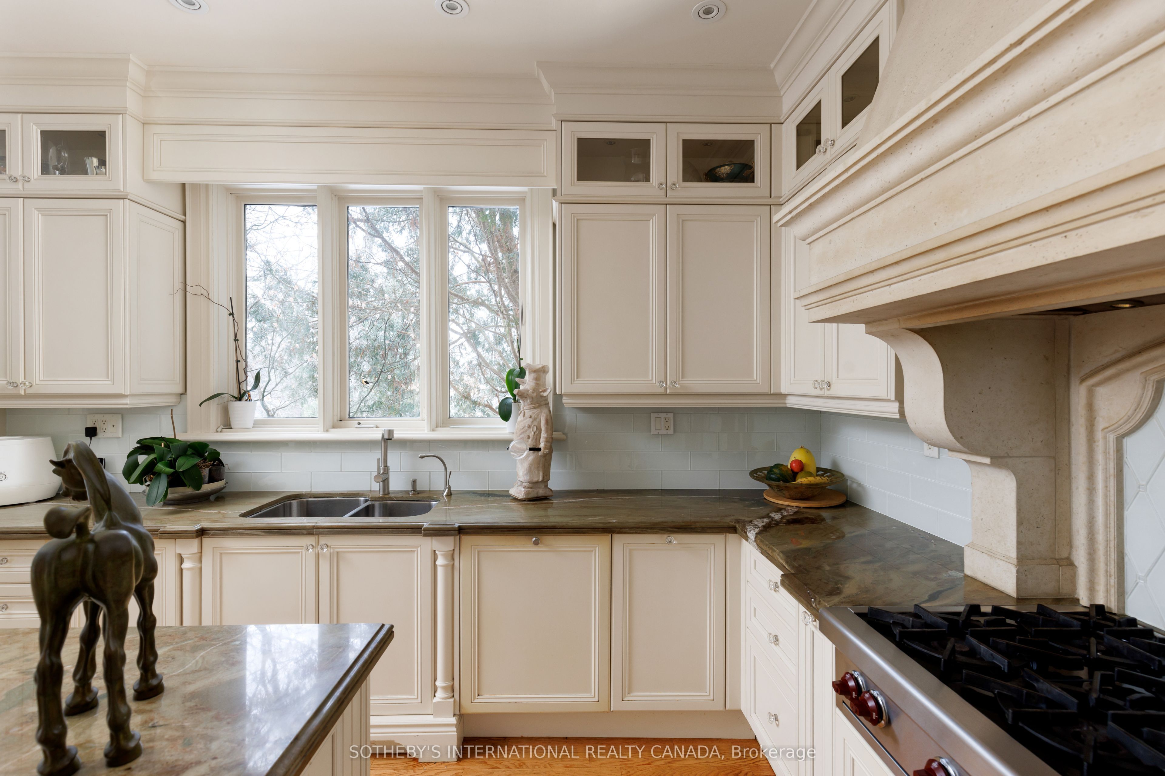 23 Edenbrook Hill Property Photo 16
