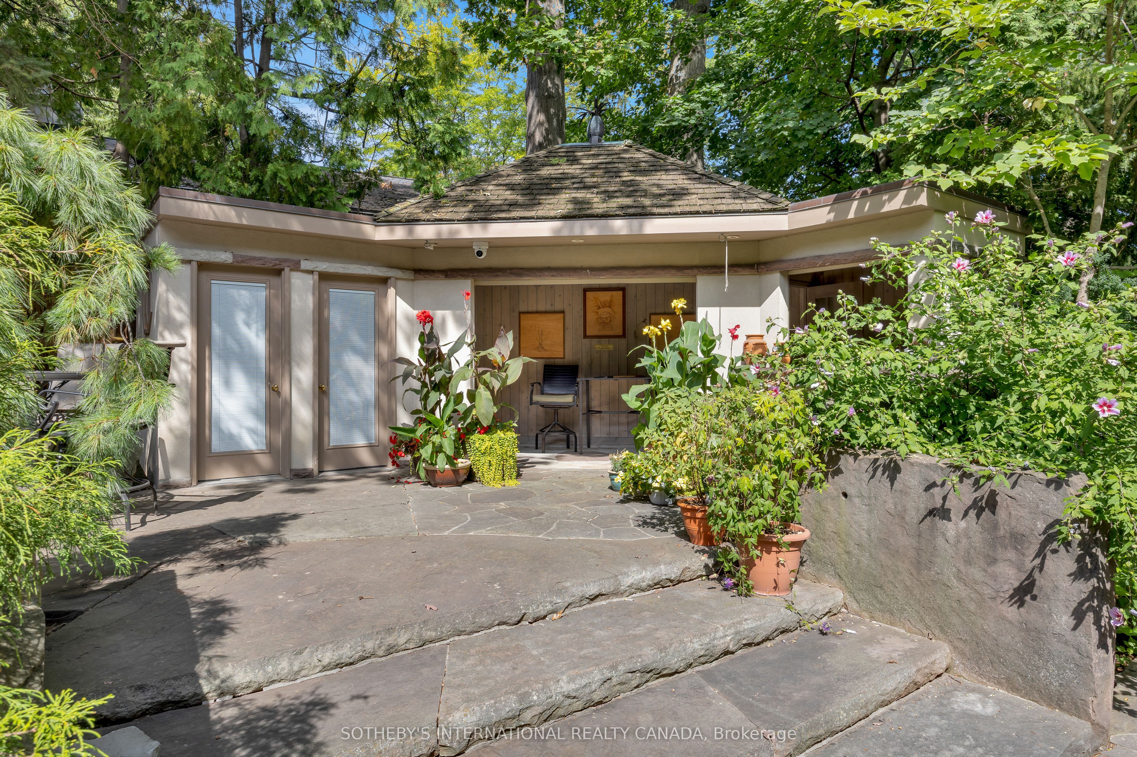 23 Edenbrook Hill Property Photo 26