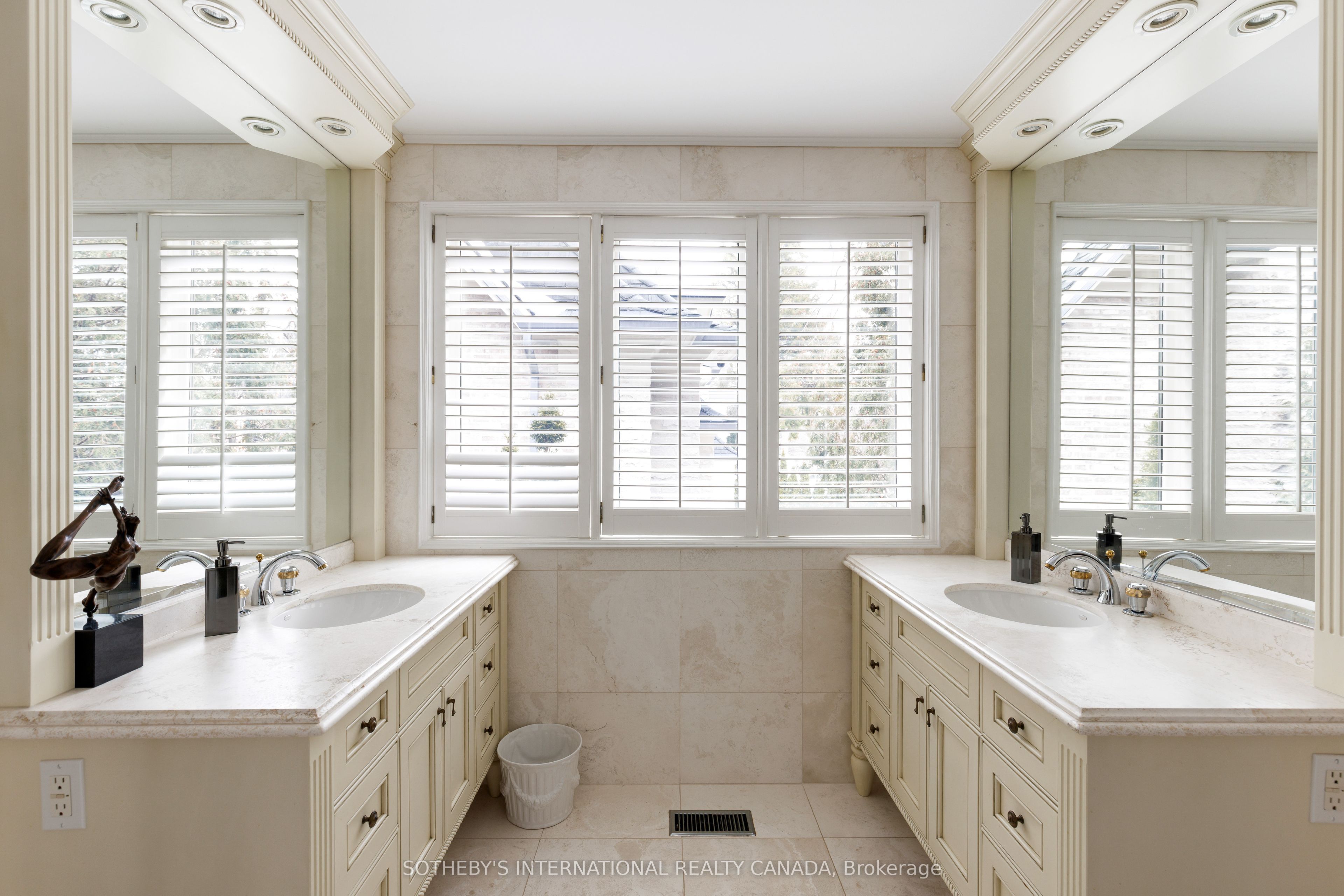 23 Edenbrook Hill Property Photo 40