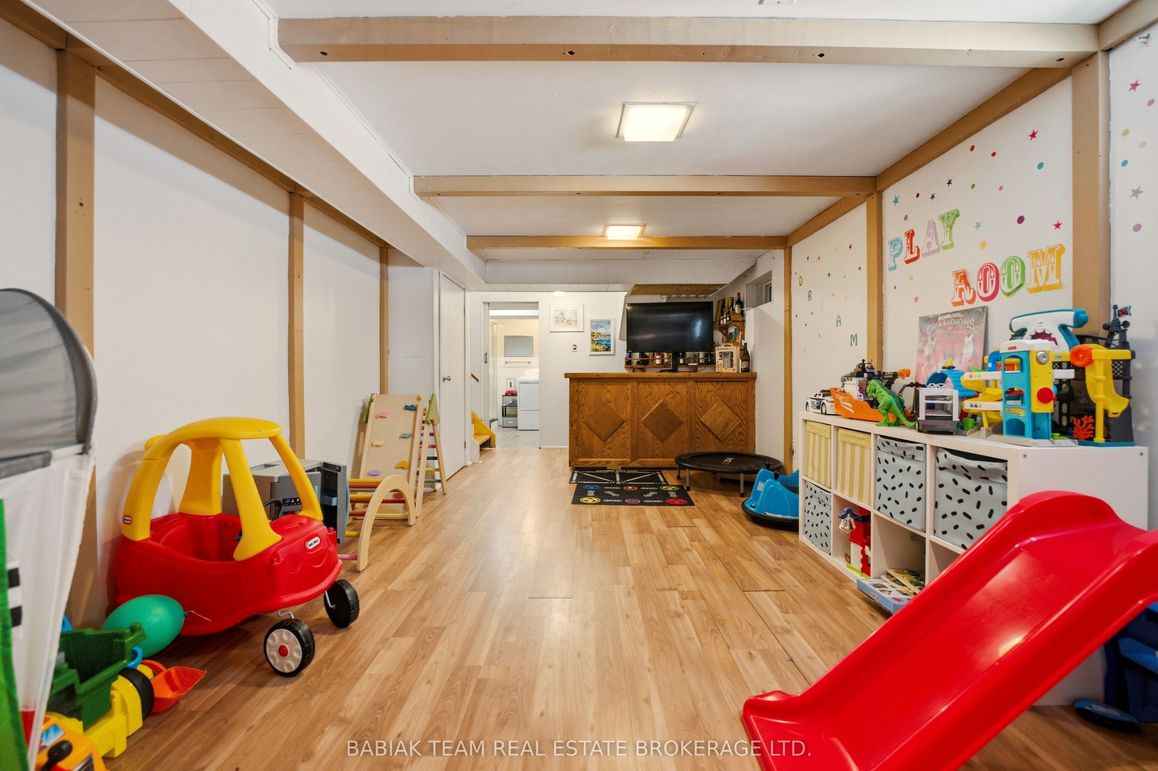 377 Karen Park Crescent W Property Photo 29