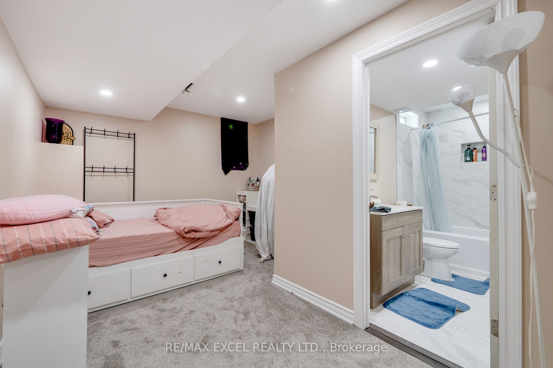 5146 Porter Street Property Photo 46