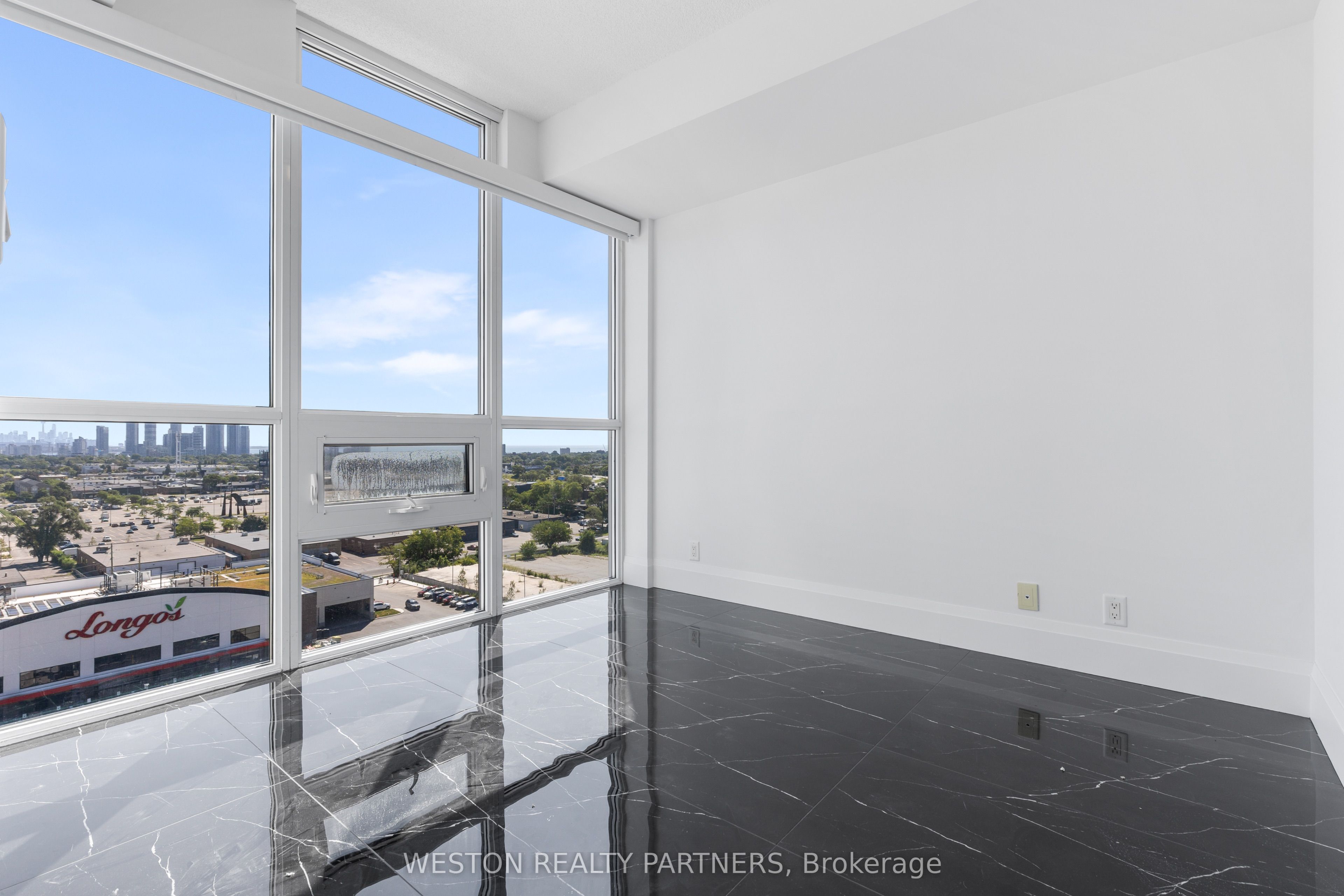 1185 The Queensway 1118 Property Photo 14
