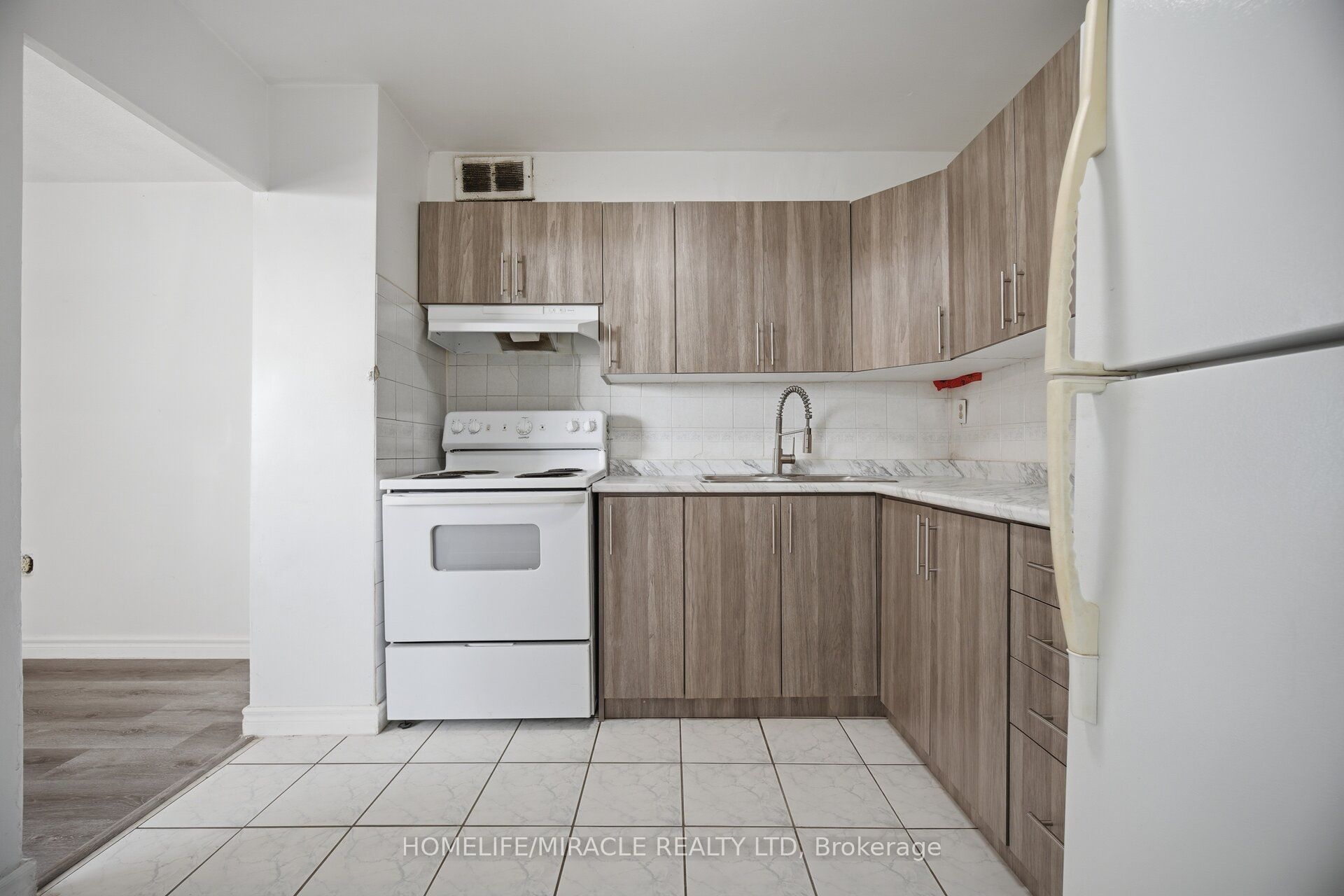 60 Stevenson Road 1105 Property Photo 16