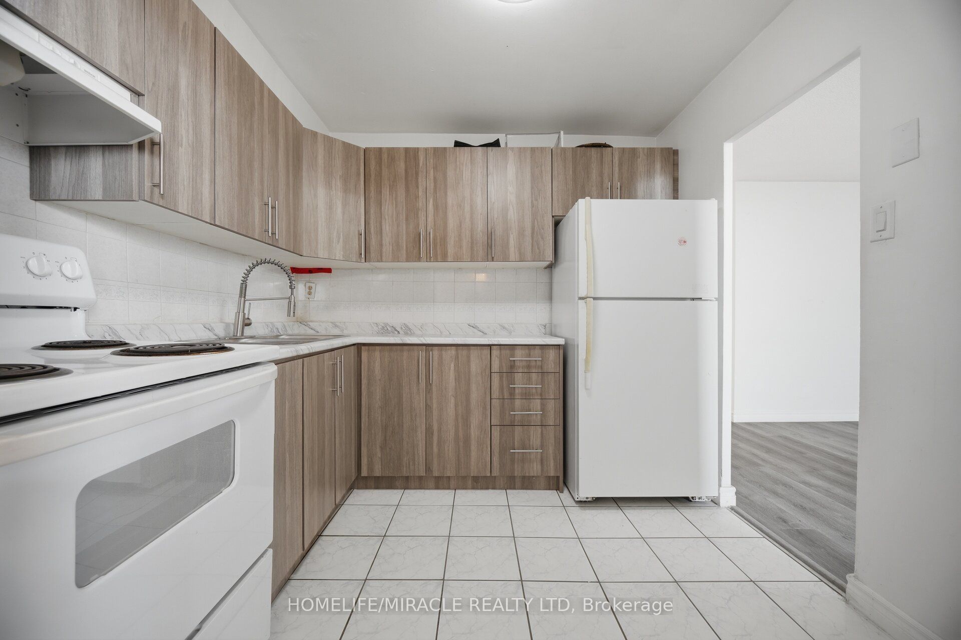60 Stevenson Road 1105 Property Photo 18