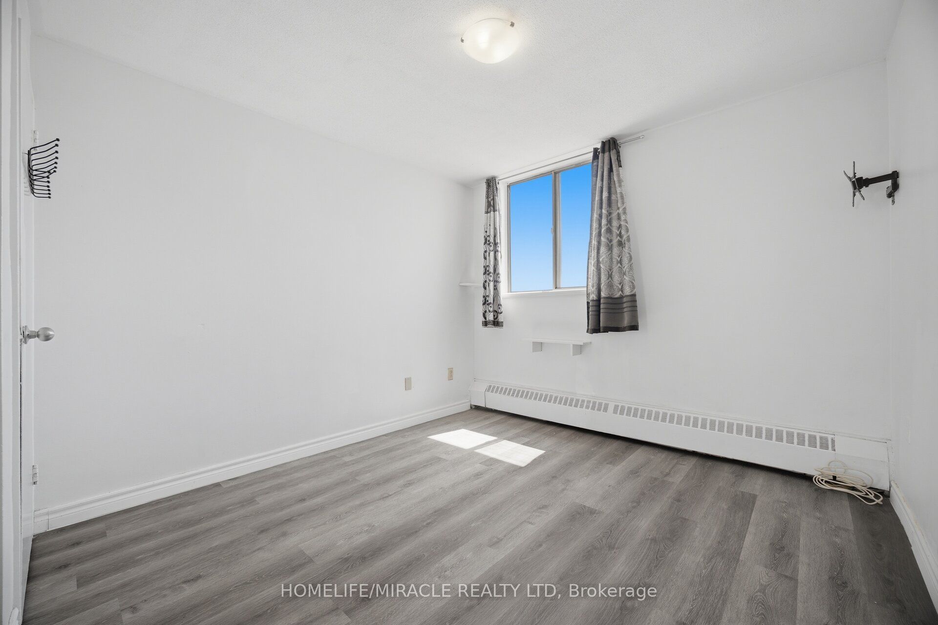 60 Stevenson Road 1105 Property Photo 26