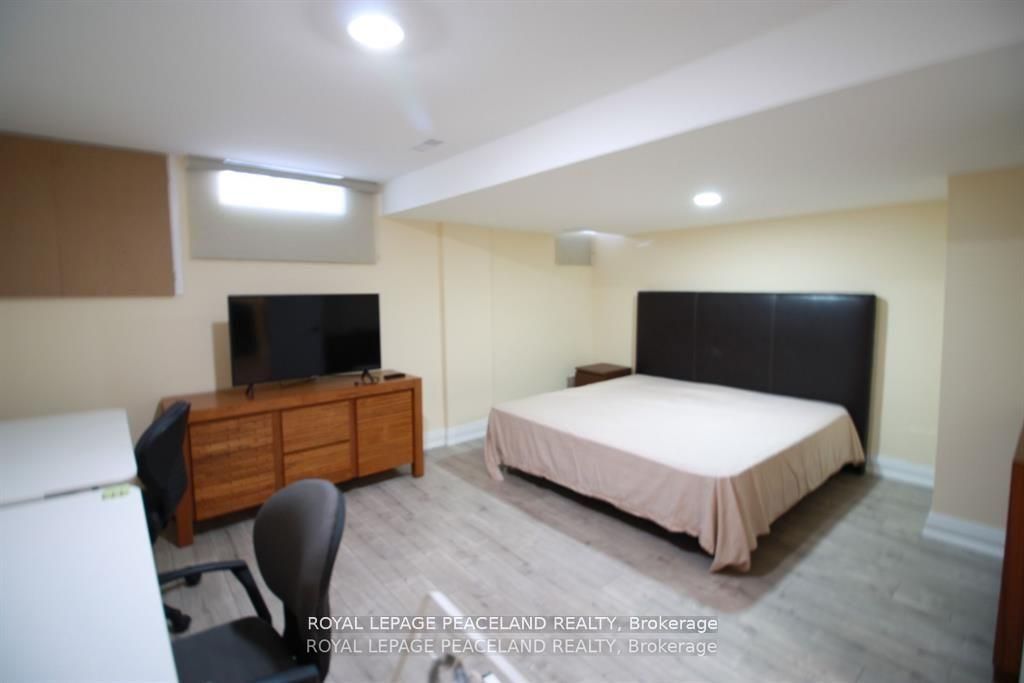 1855 Pilgrims Way Property Photo 1