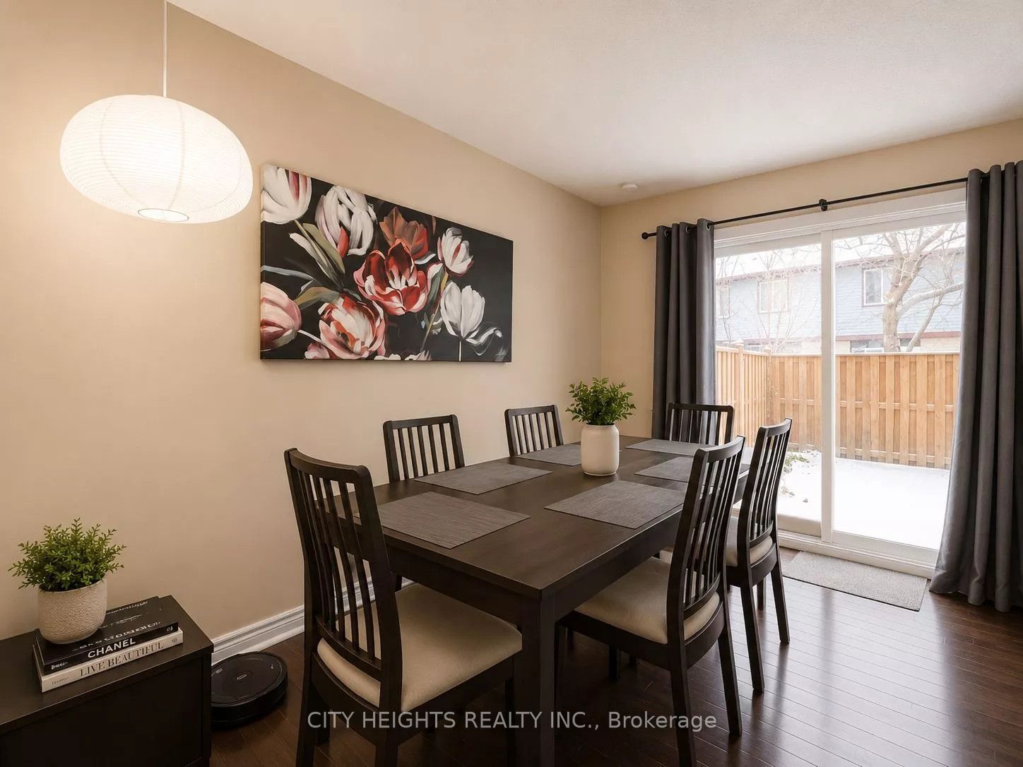45 Hansen Road N 20 Property Photo 5