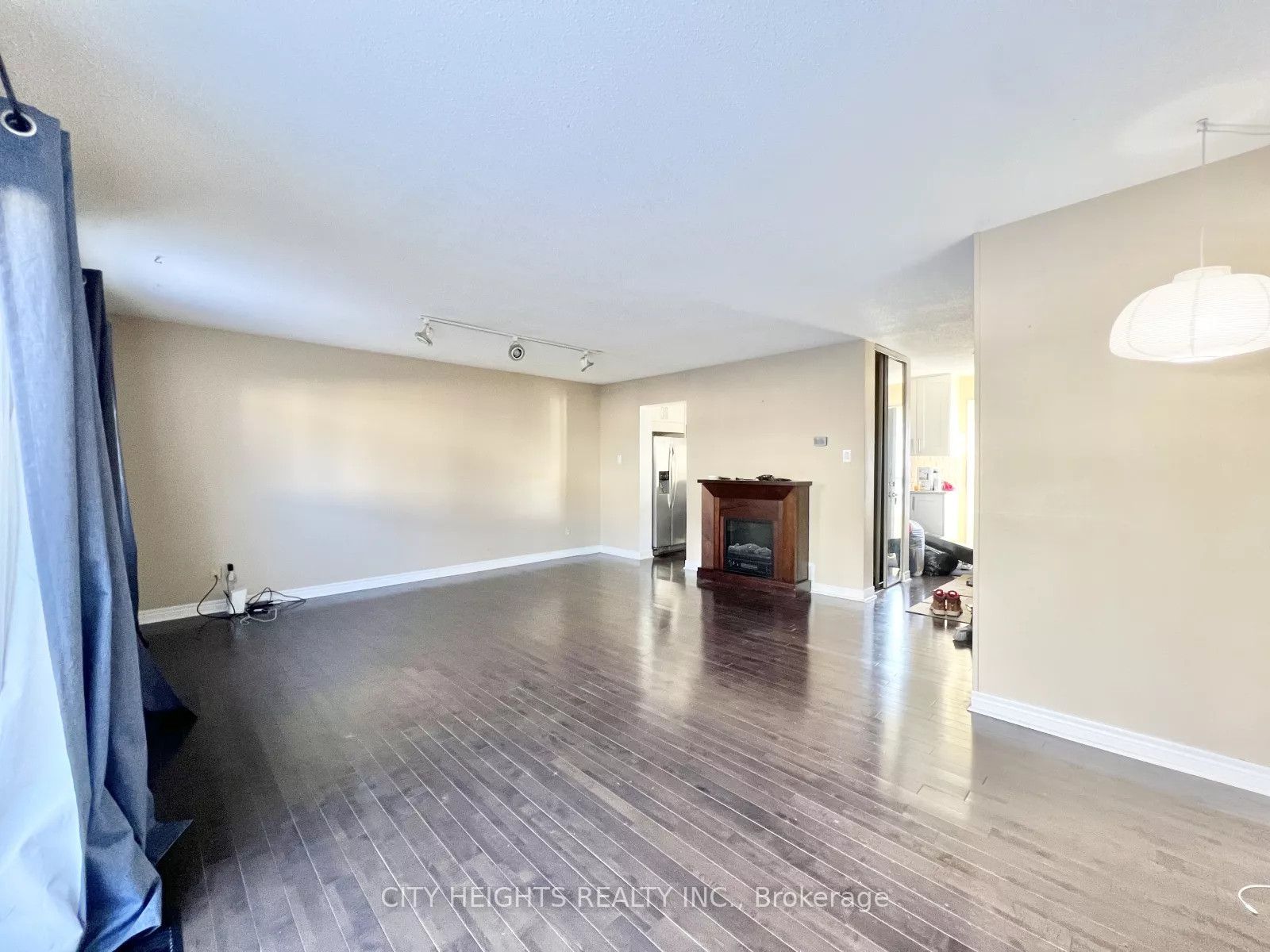 45 Hansen Road N 20 Property Photo 10