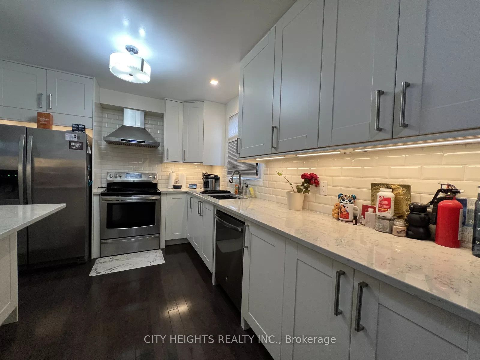 45 Hansen Road N 20 Property Photo 15