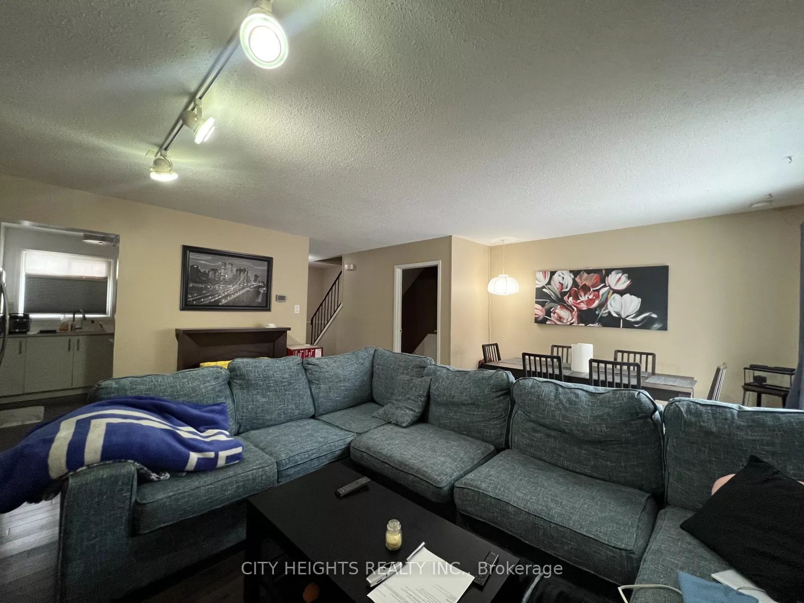 45 Hansen Road N 20 Property Photo 16