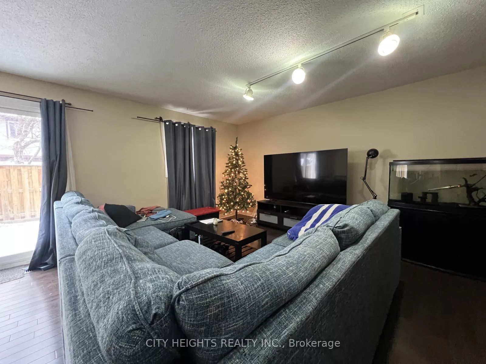 45 Hansen Road N 20 Property Photo 27