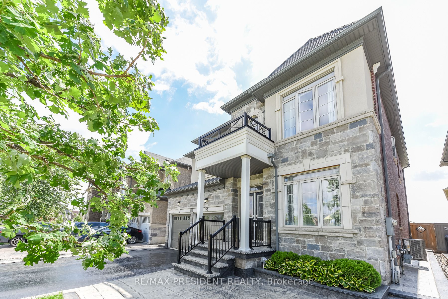19 Jaypeak Road Property Photo 3