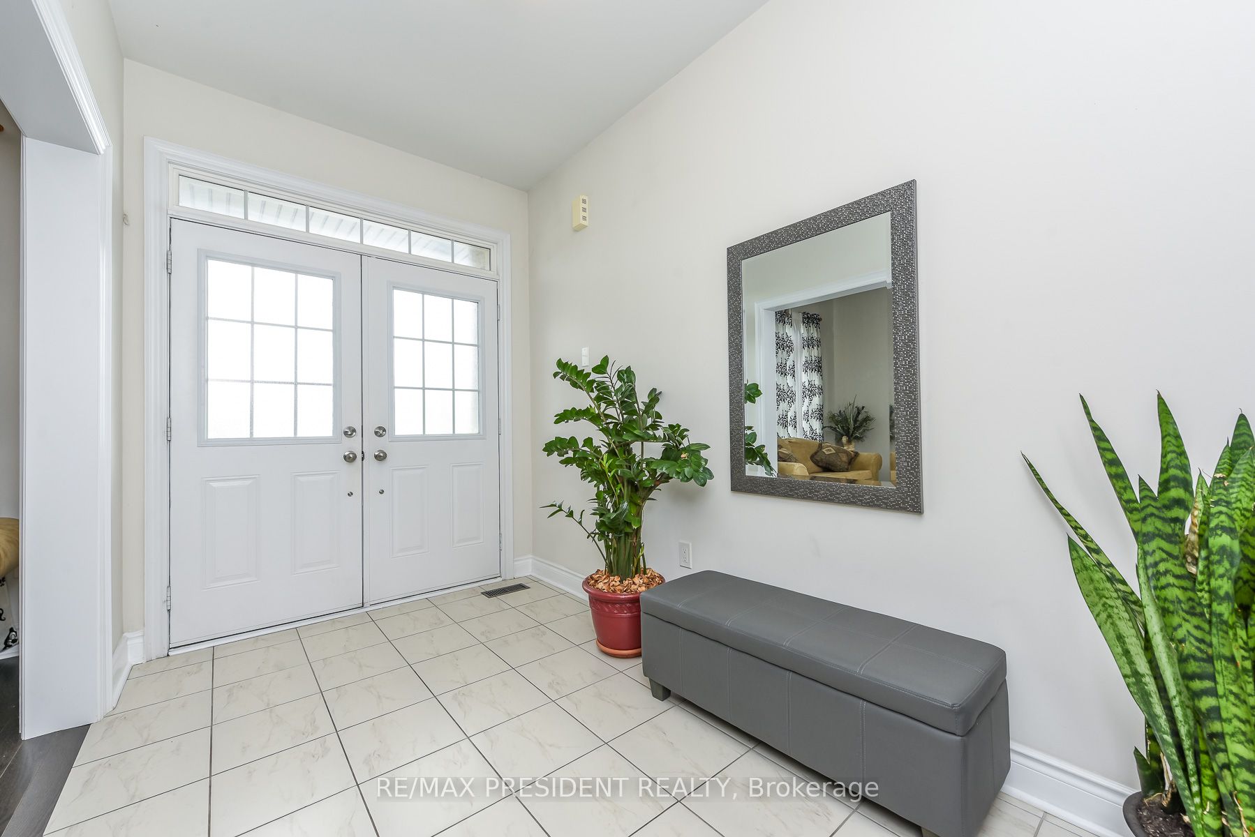 19 Jaypeak Road Property Photo 4