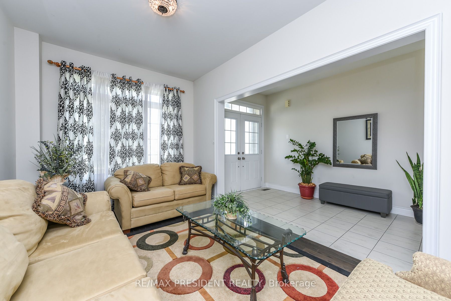 19 Jaypeak Road Property Photo 7