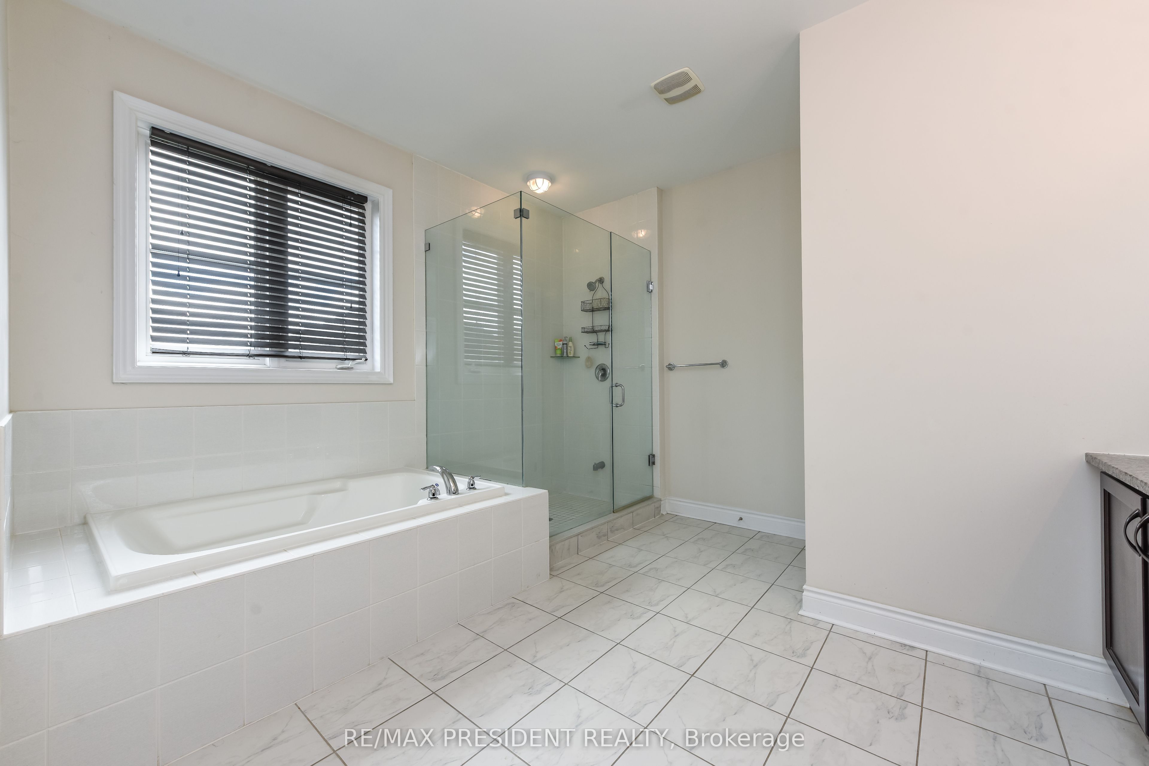 19 Jaypeak Road Property Photo 17