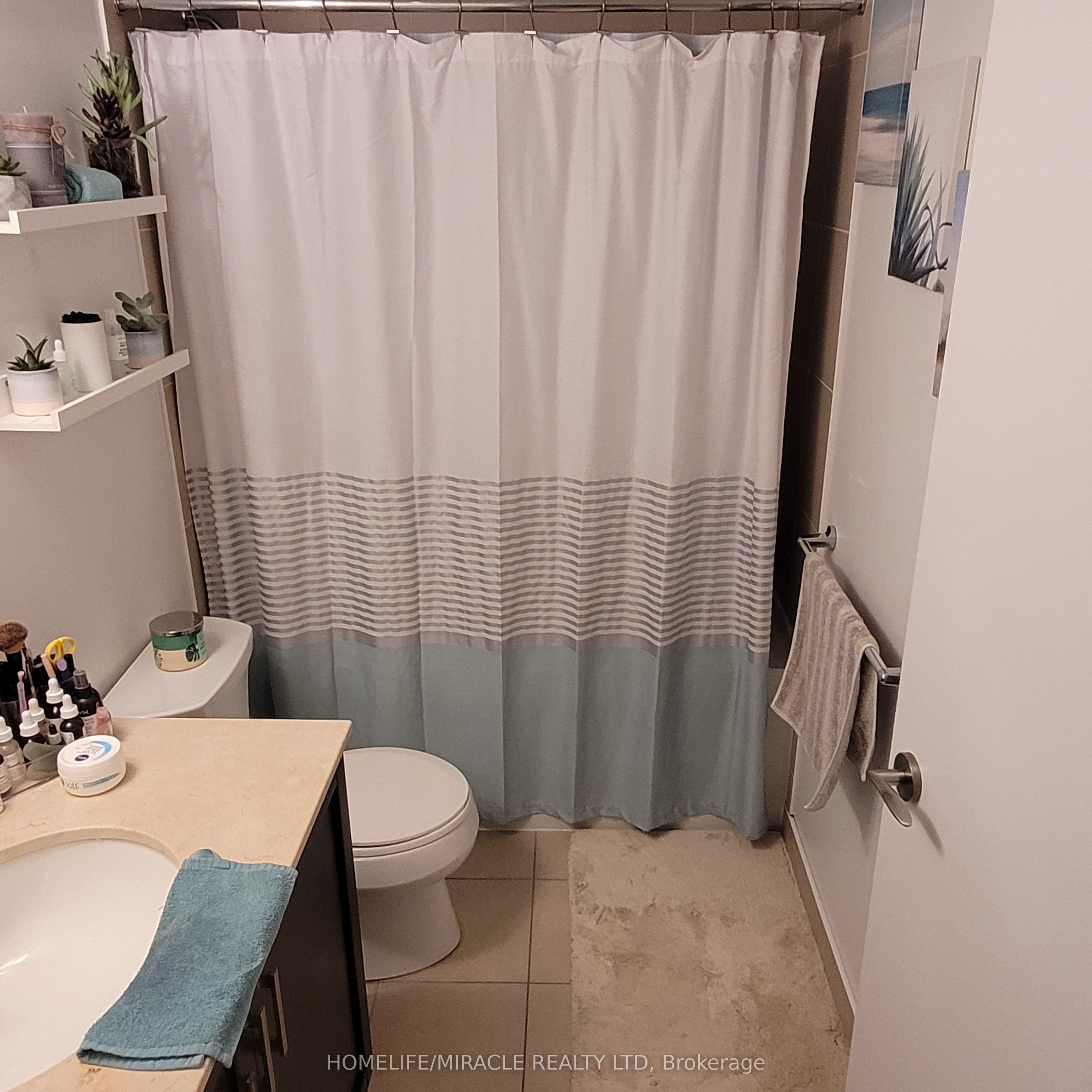 830 Lawrence Avenue W 529 Property Photo 15