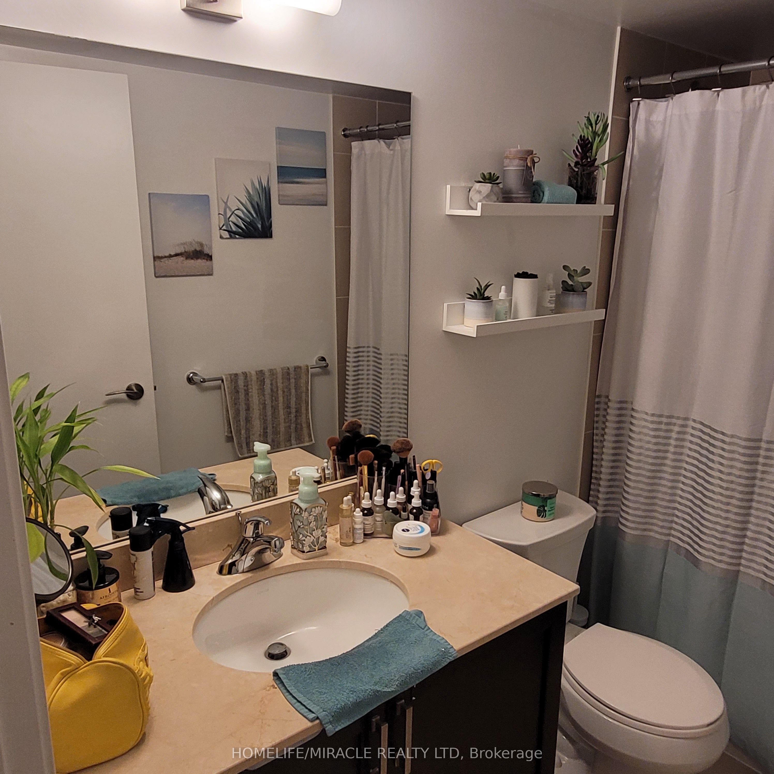 830 Lawrence Avenue W 529 Property Photo 16