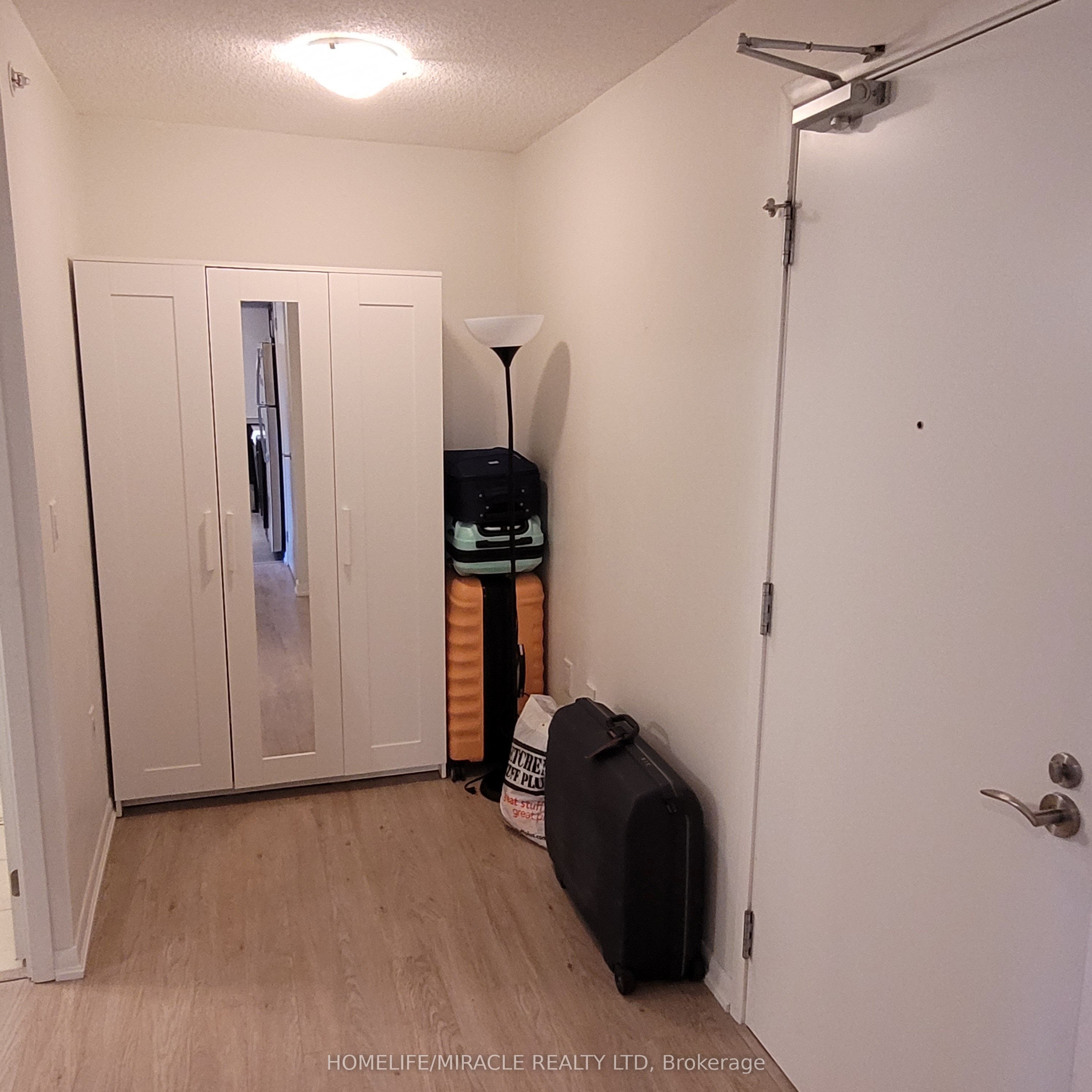 830 Lawrence Avenue W 529 Property Photo 20