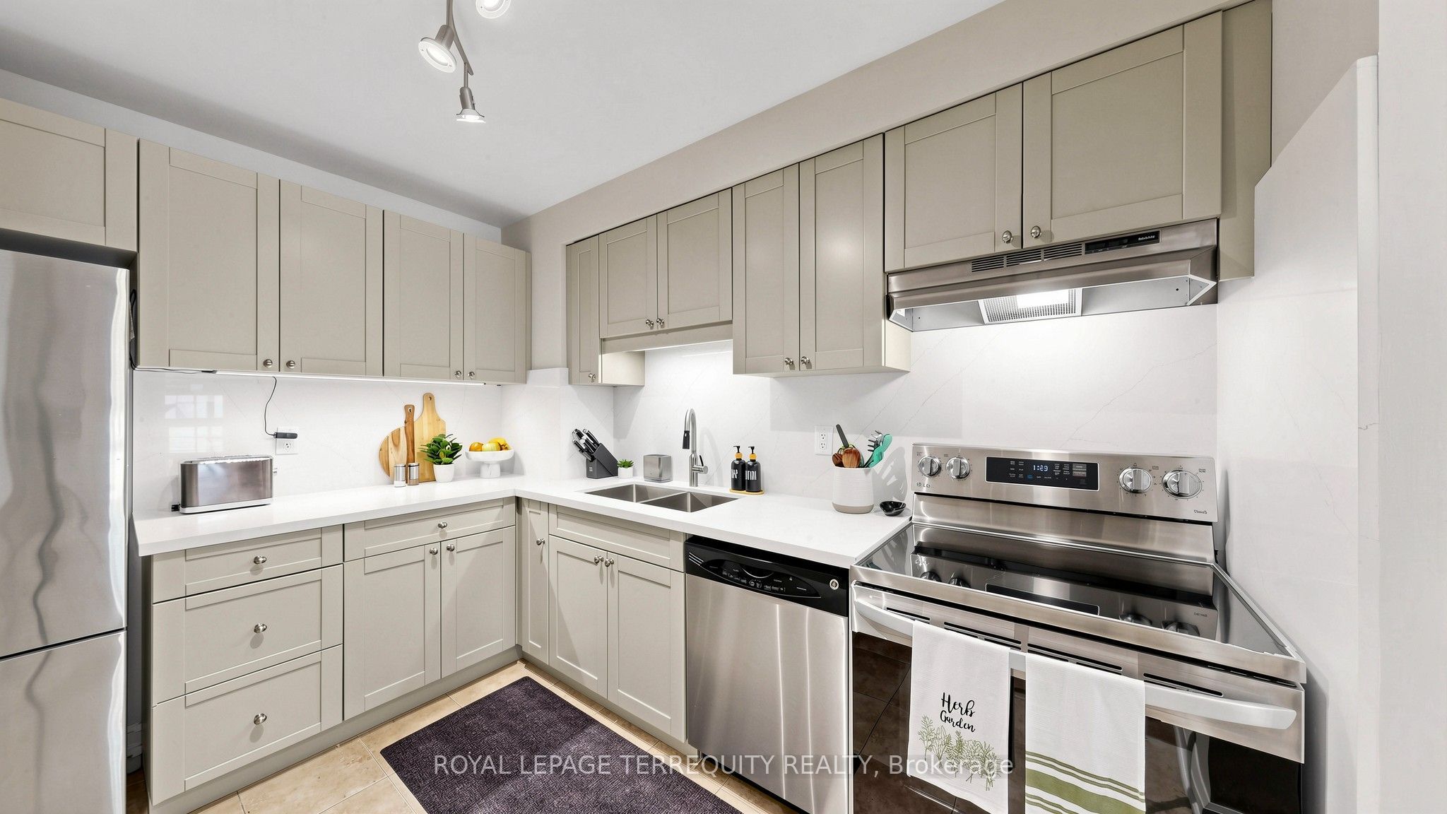 18 Morley Crescent 18 Property Photo 13