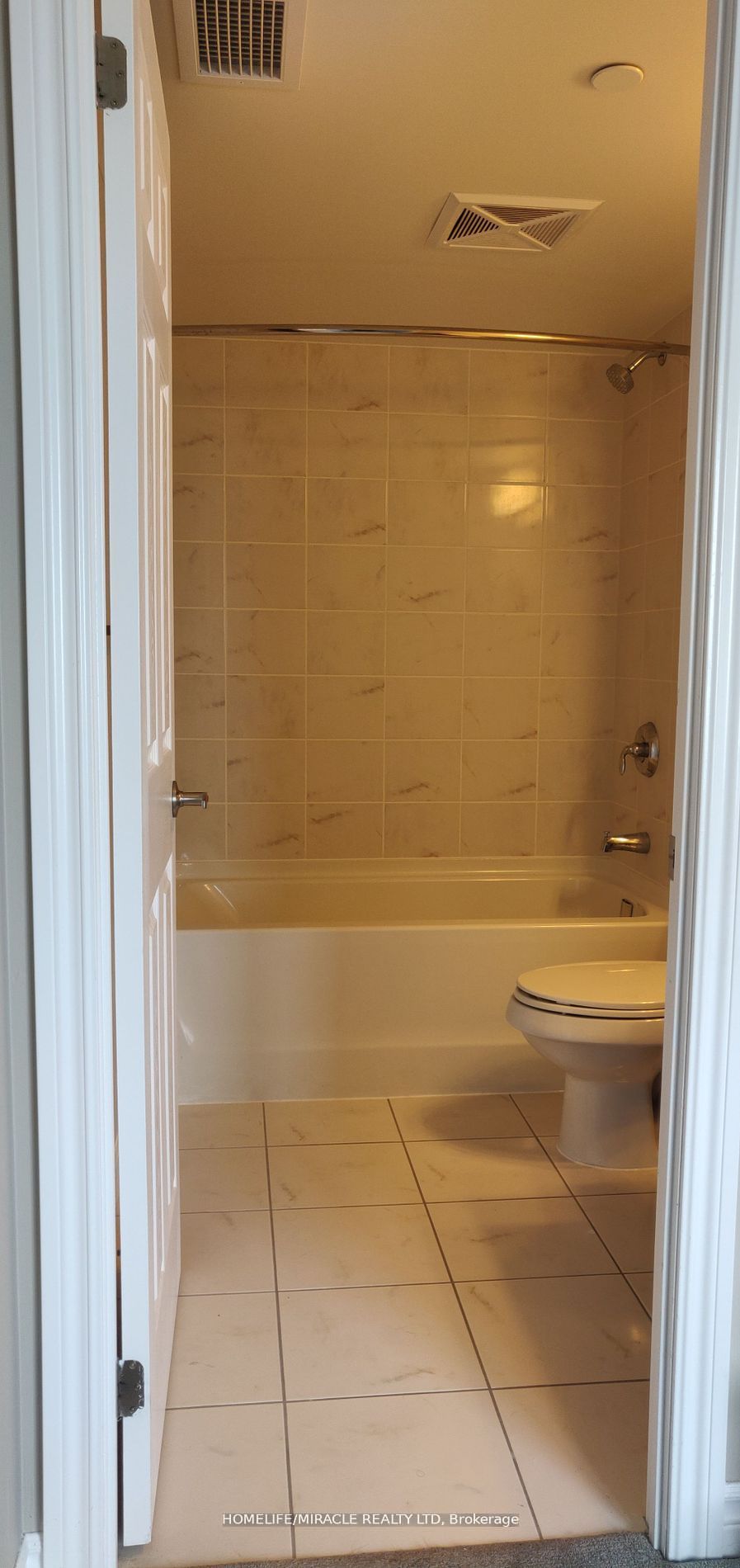 716 Main Street E 607 Property Photo 15