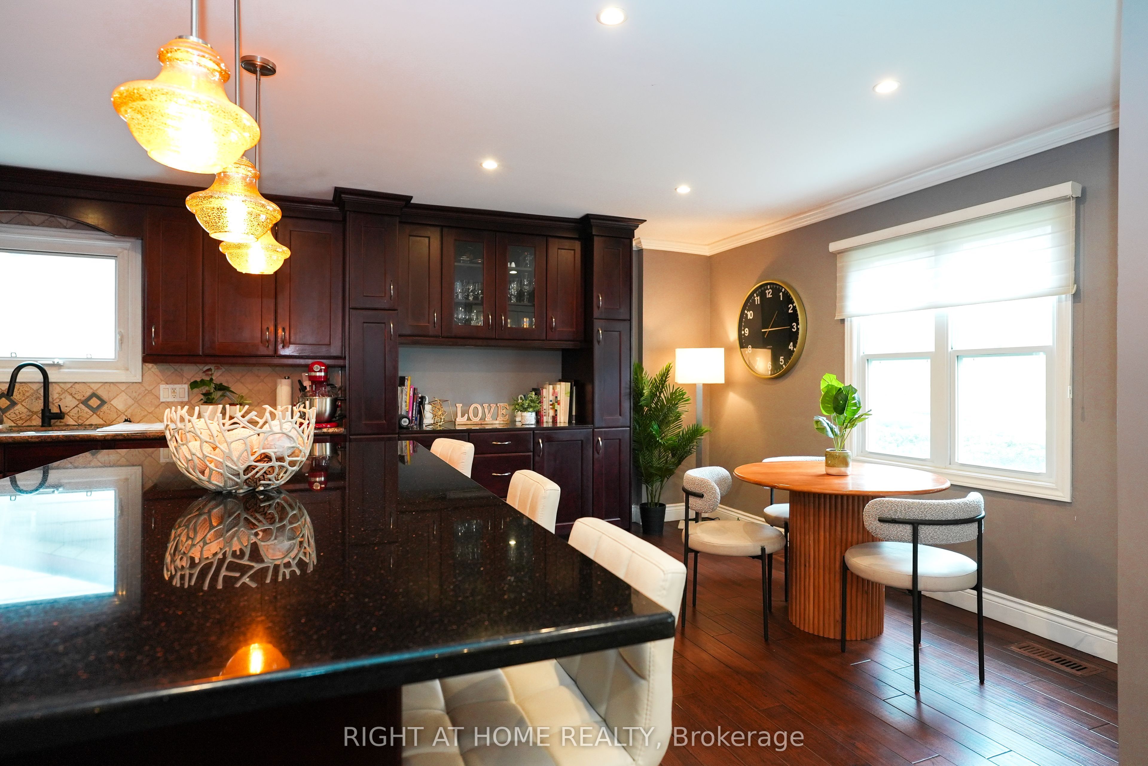 1266 Lakeview Drive Property Photo 8