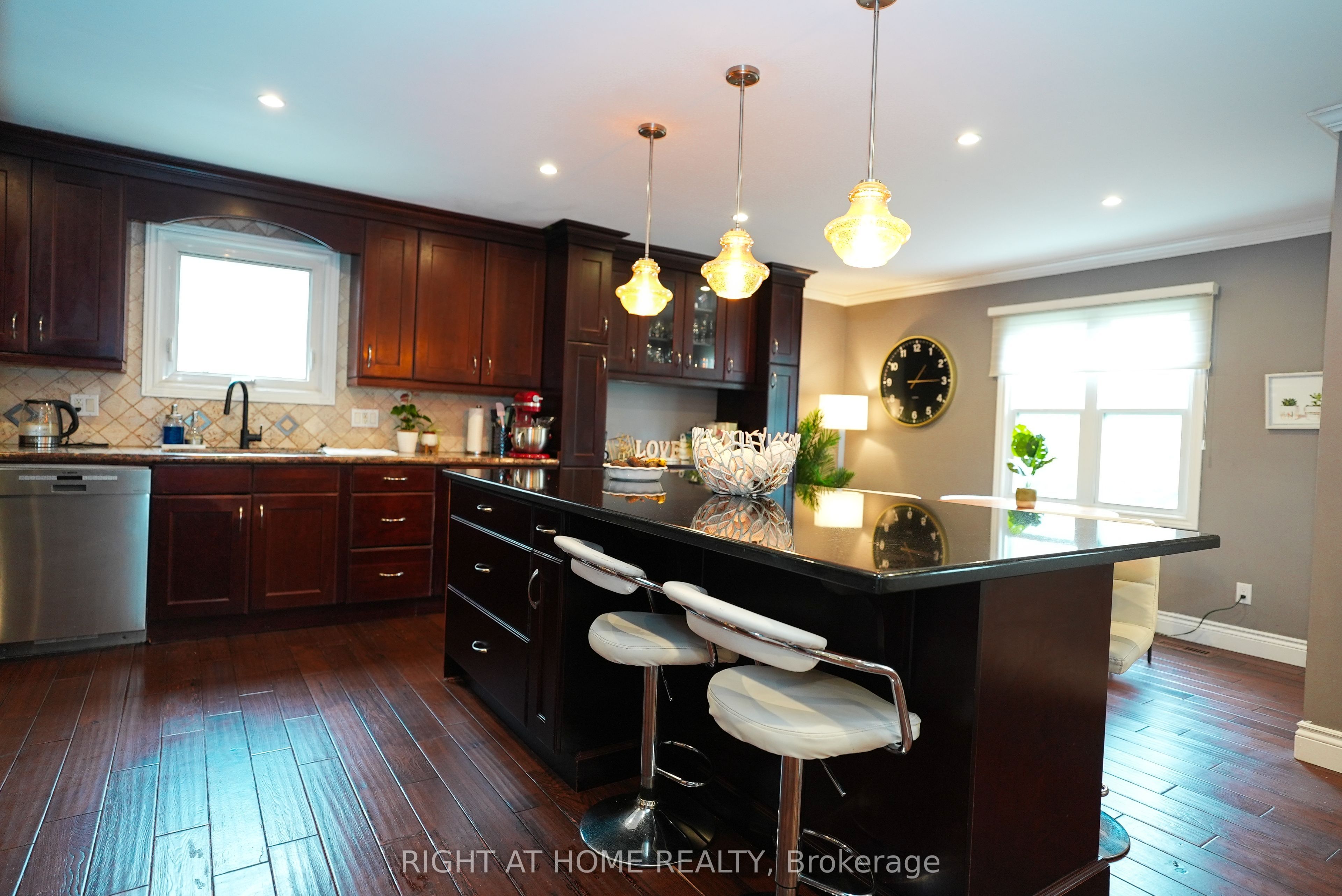 1266 Lakeview Drive Property Photo 10