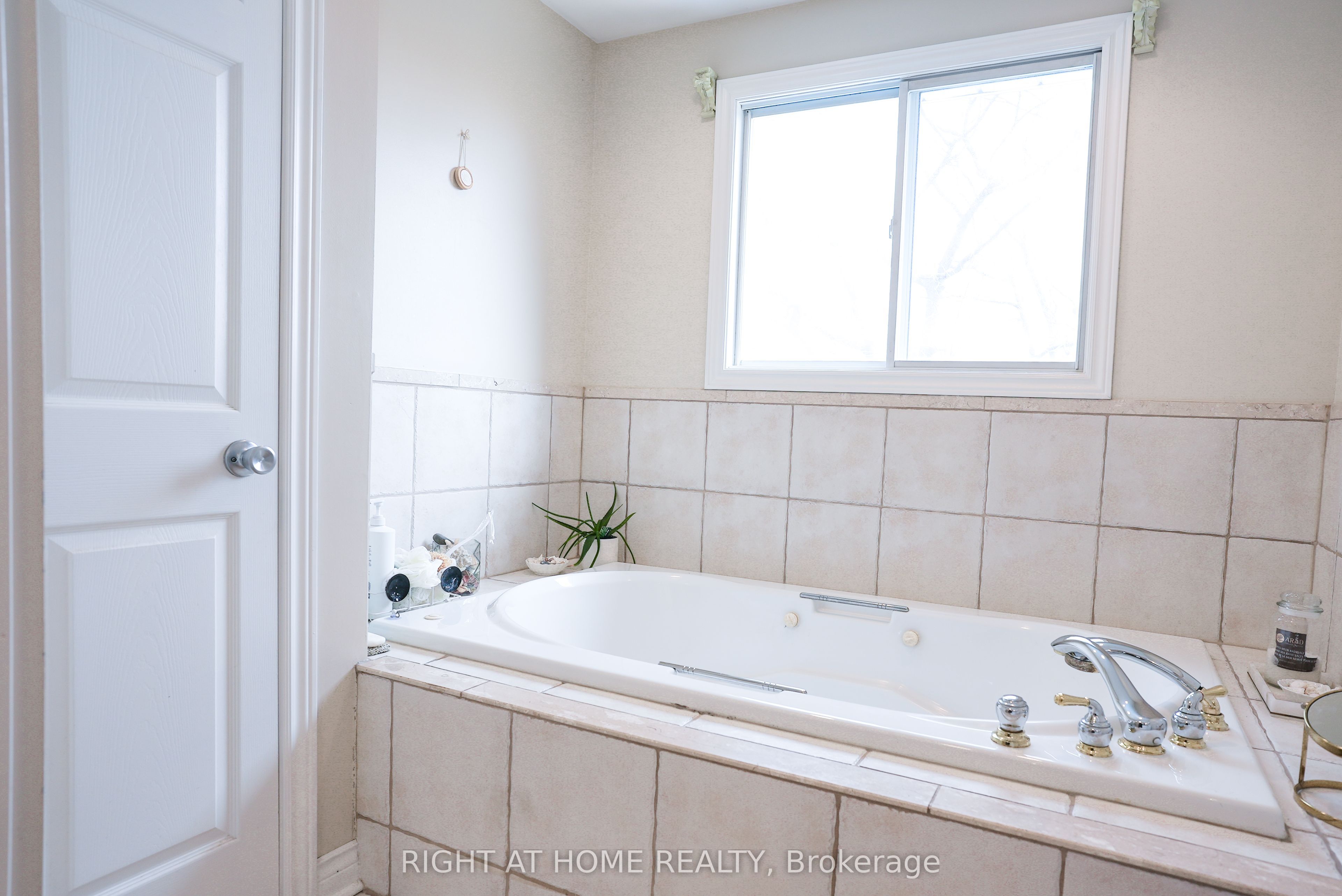 1266 Lakeview Drive Property Photo 23