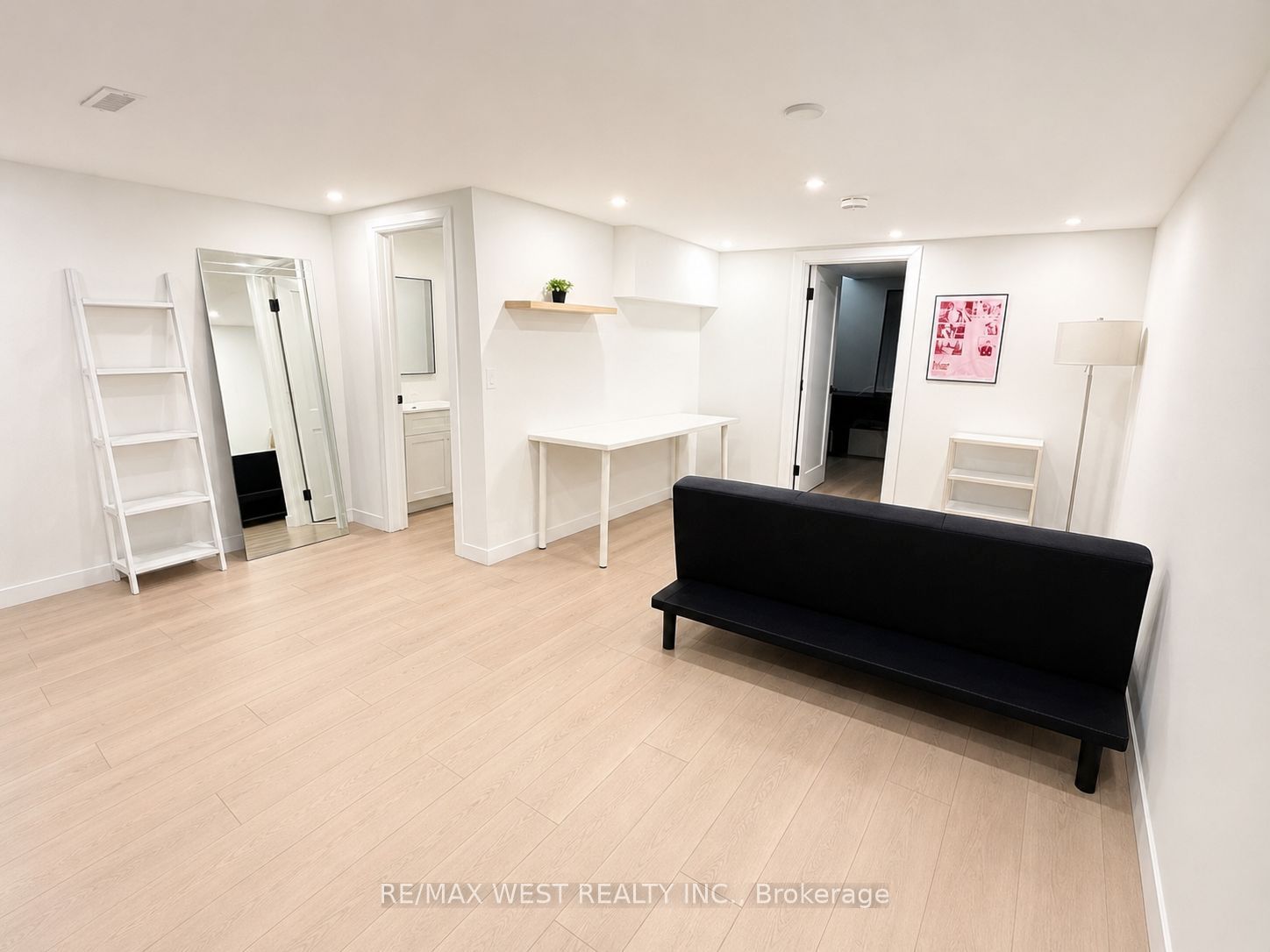202 Perth Avenue 5 Property Photo 3