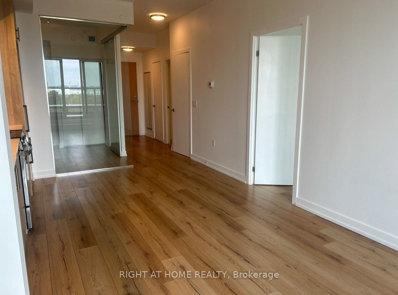 1195 The Queensway 704 Property Photo 8