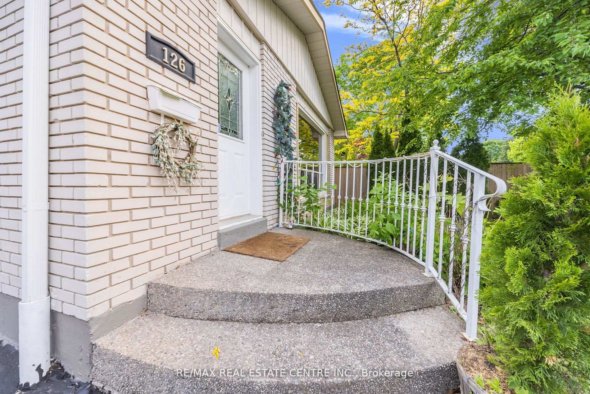 126 Culham Street Property Photo 5