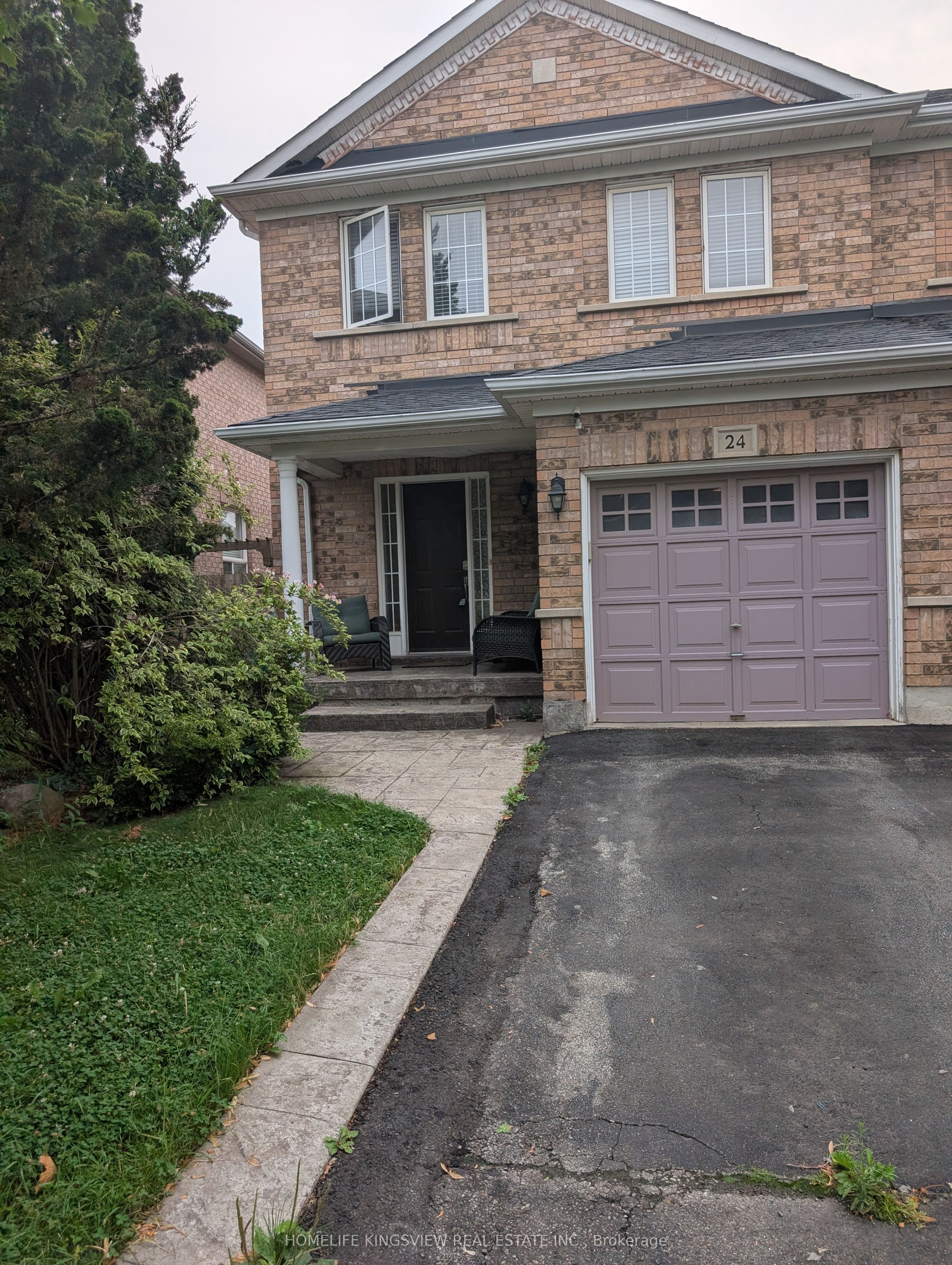 24 Farthingale Crescent Property Photo 1