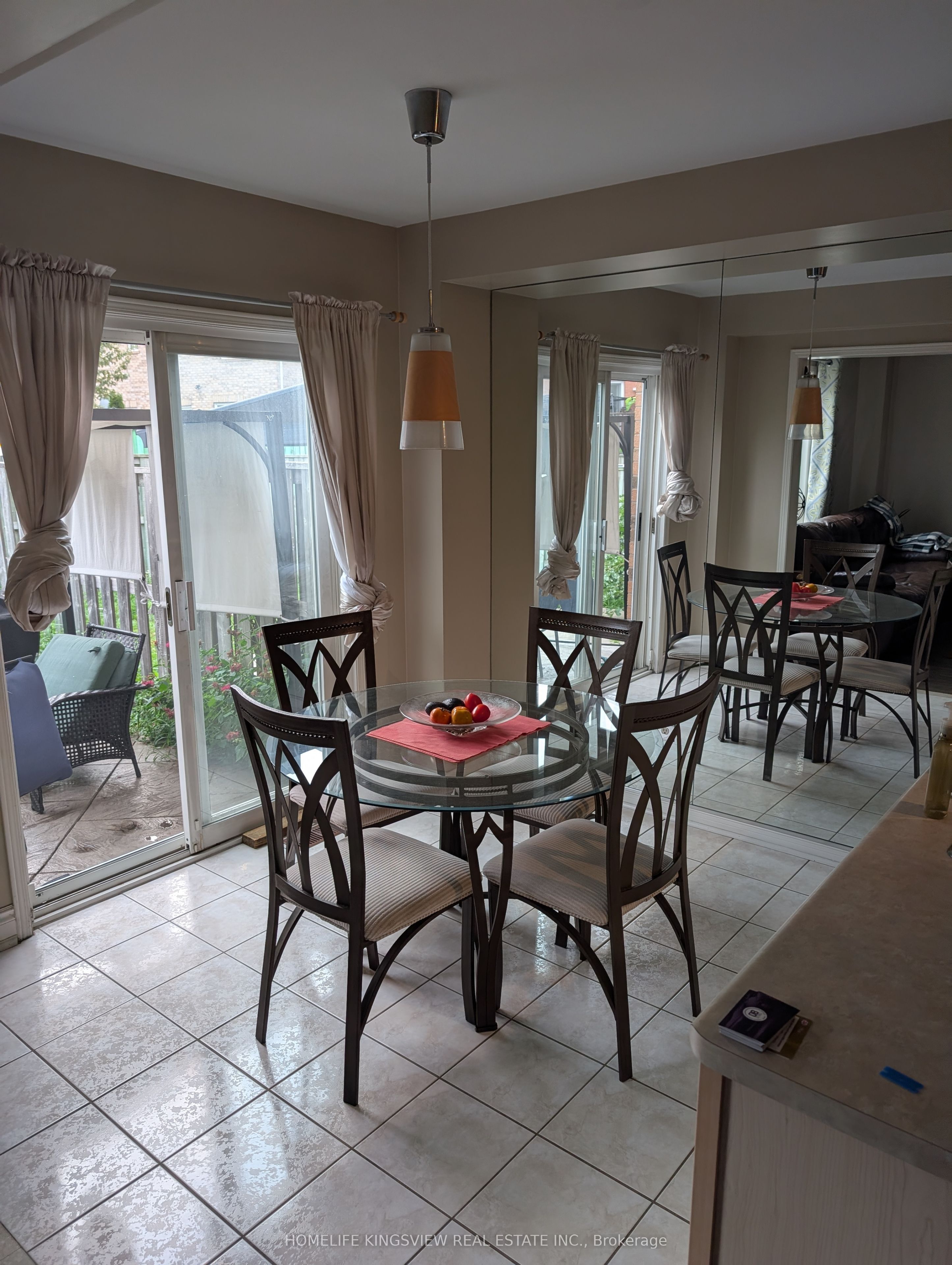 24 Farthingale Crescent Property Photo 8