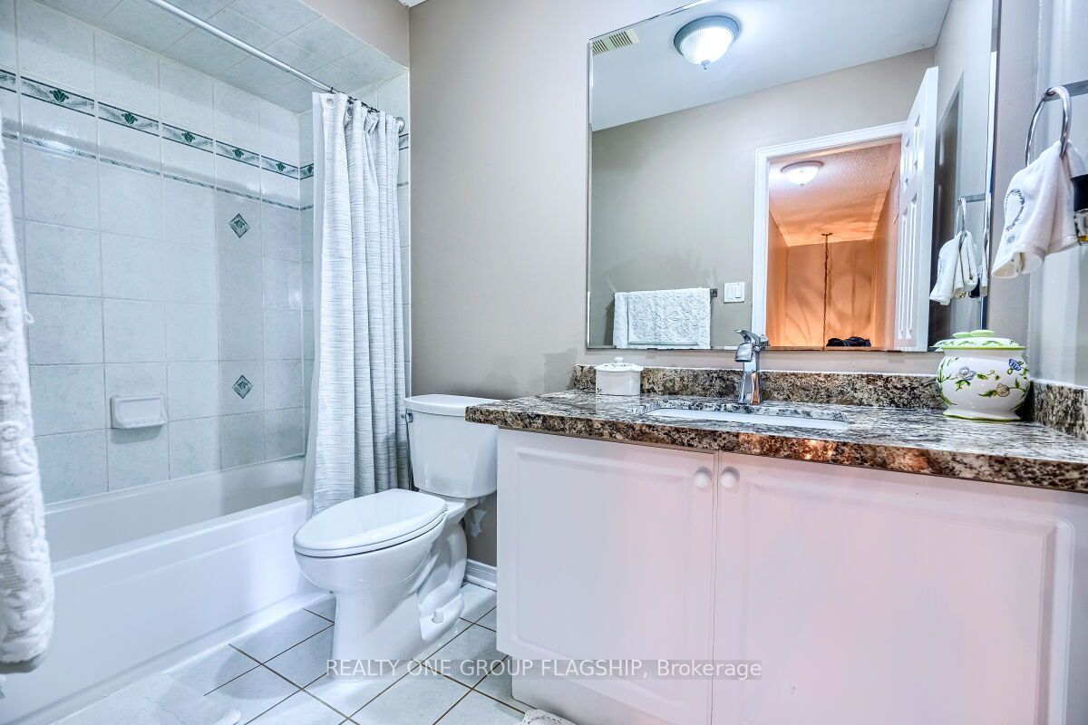 5846 Tenth Line W Property Photo 21