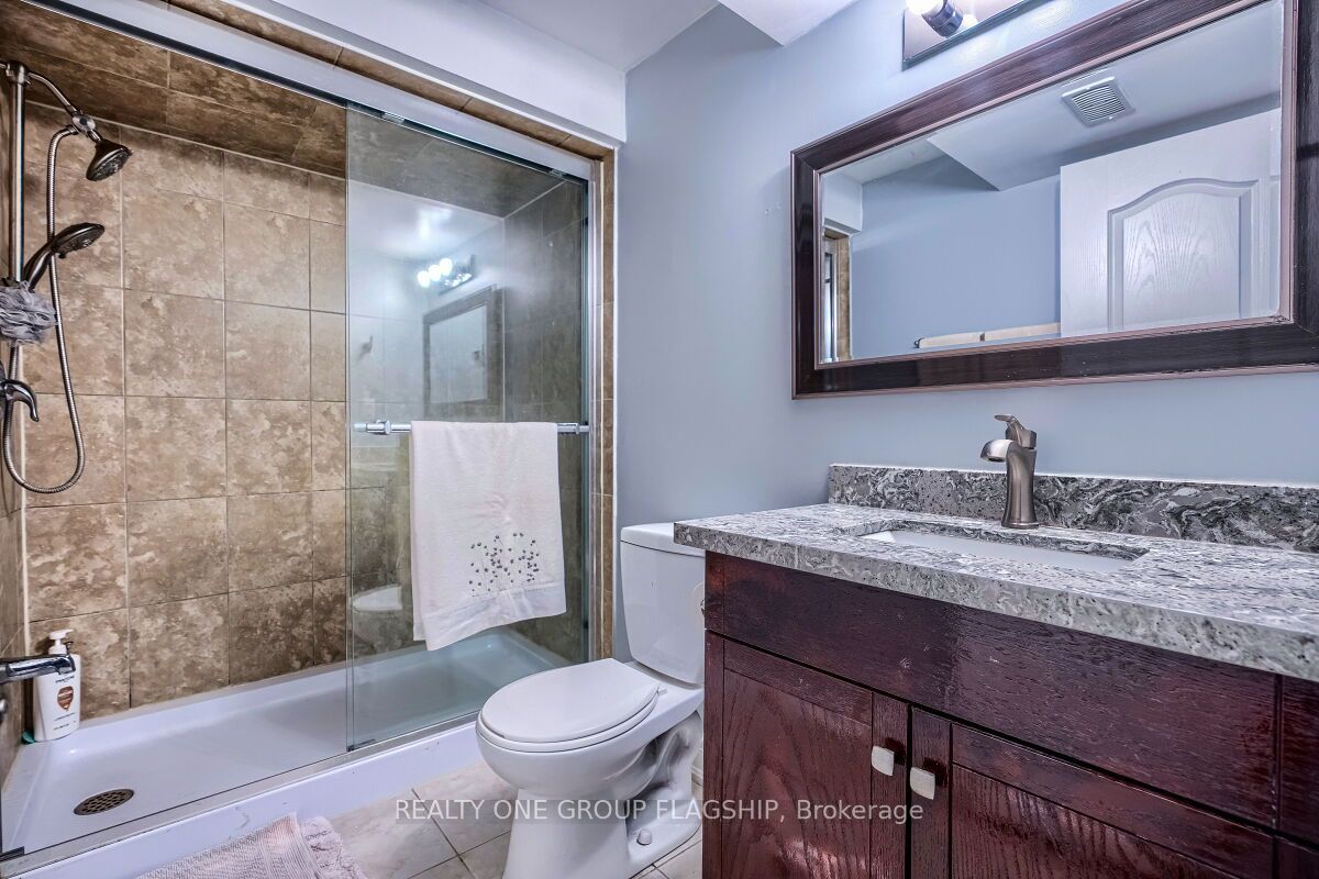 5846 Tenth Line W Property Photo 25