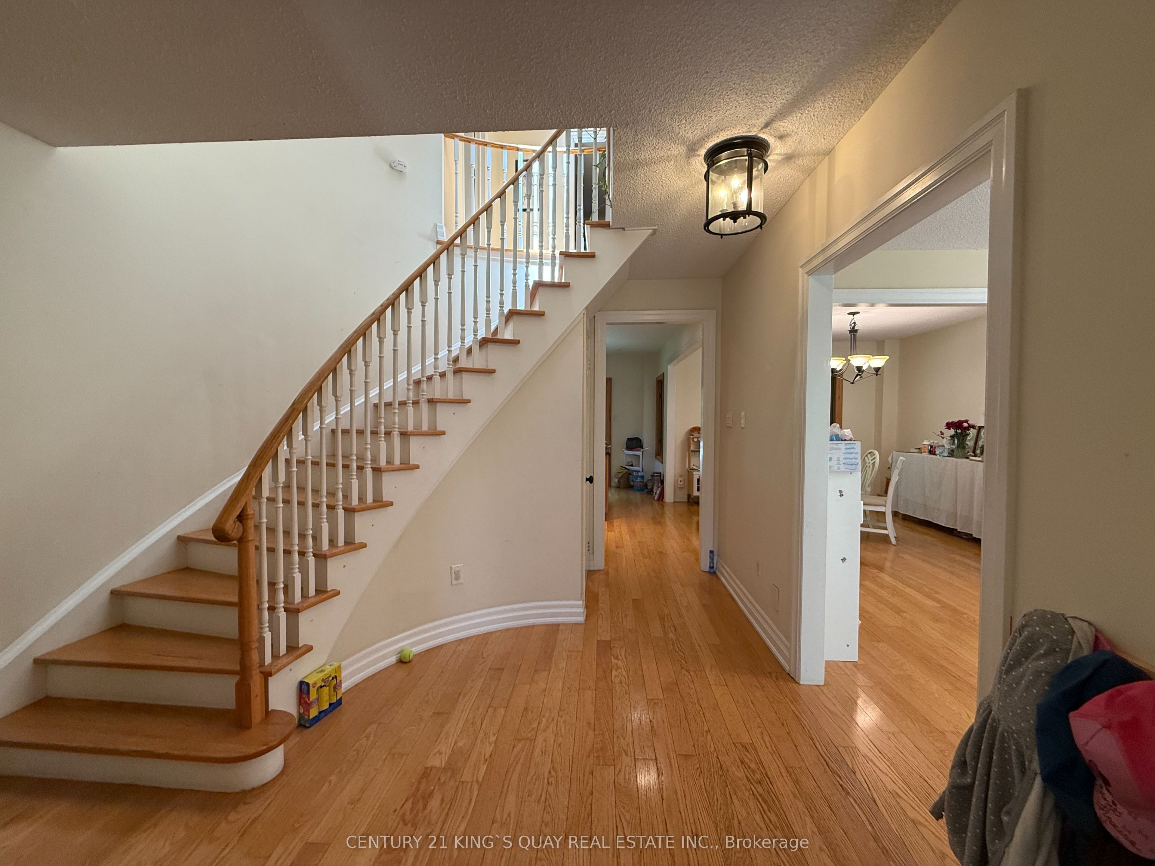 412 Freeman Crescent Property Photo 3