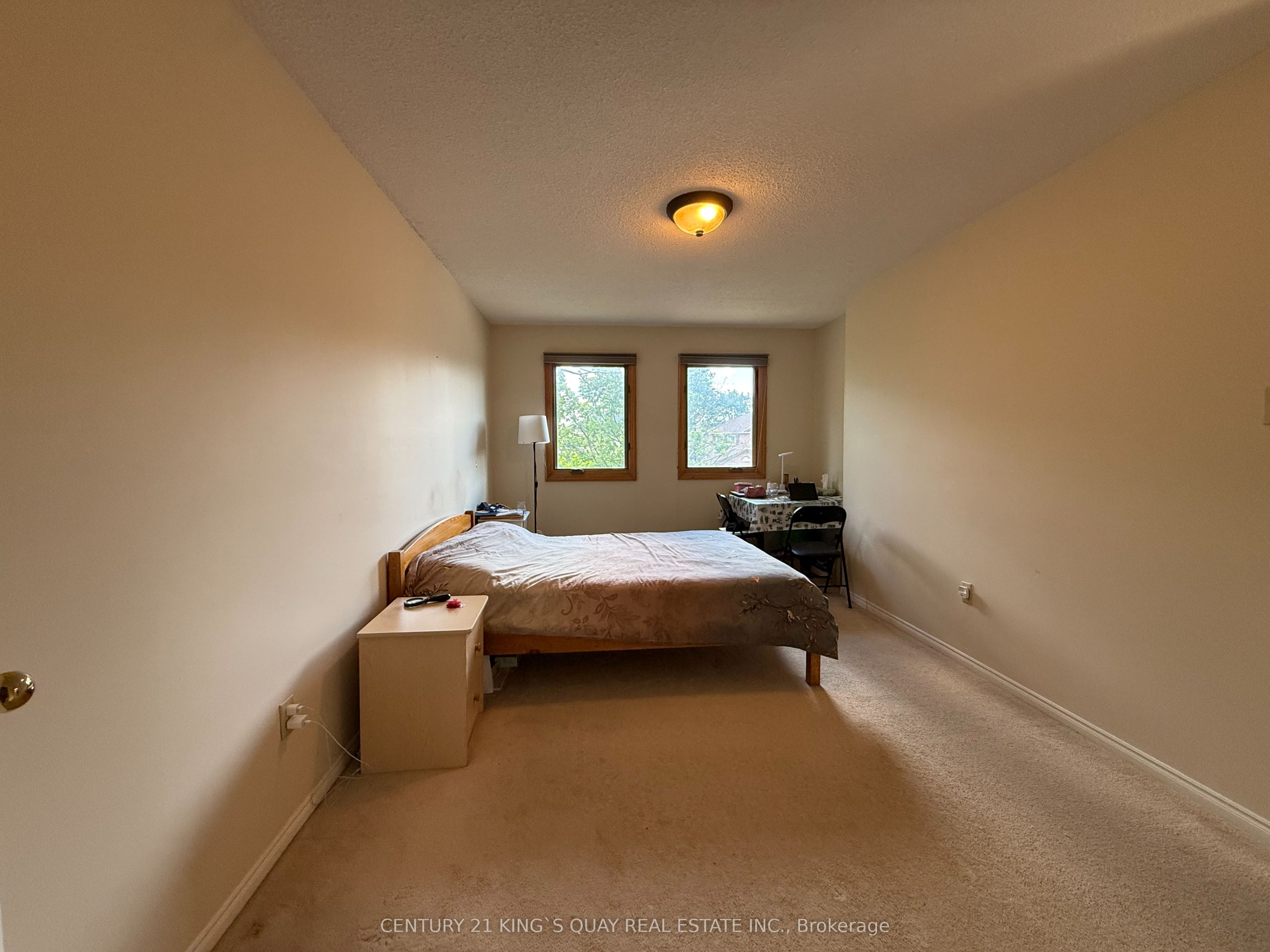 412 Freeman Crescent Property Photo 18