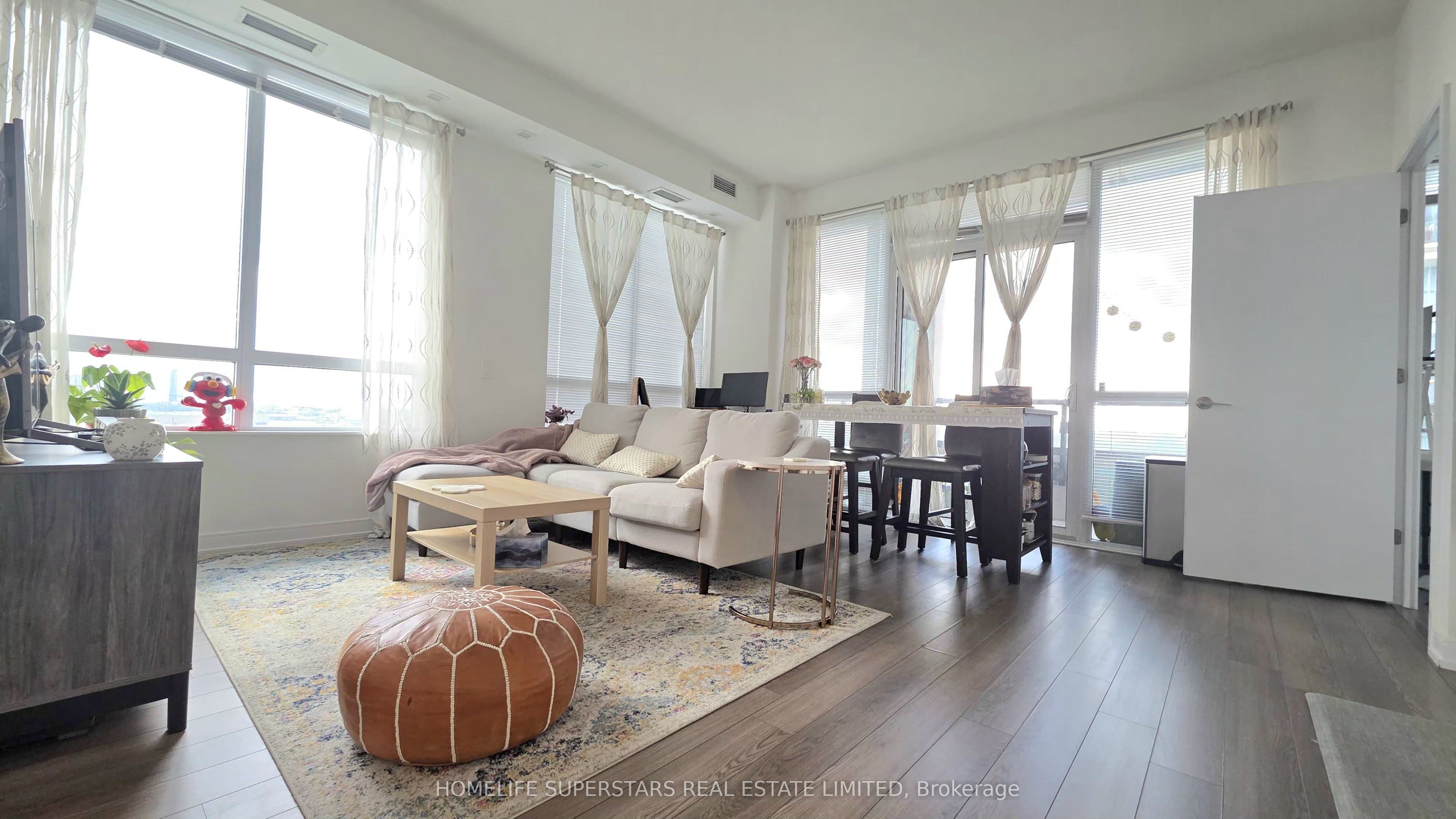 20 Thomas Riley Road W 809 Property Photo 13