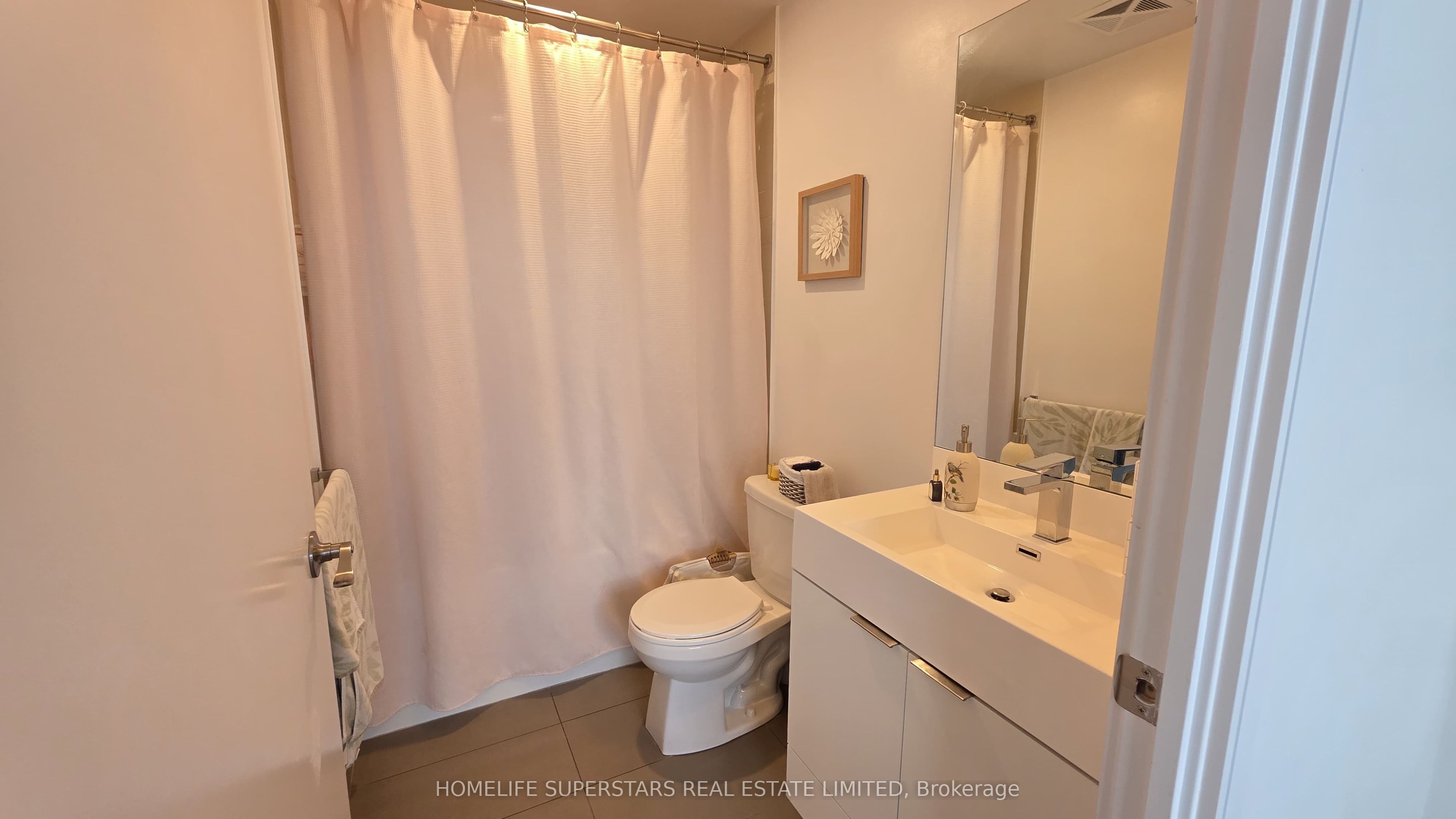 20 Thomas Riley Road W 809 Property Photo 19