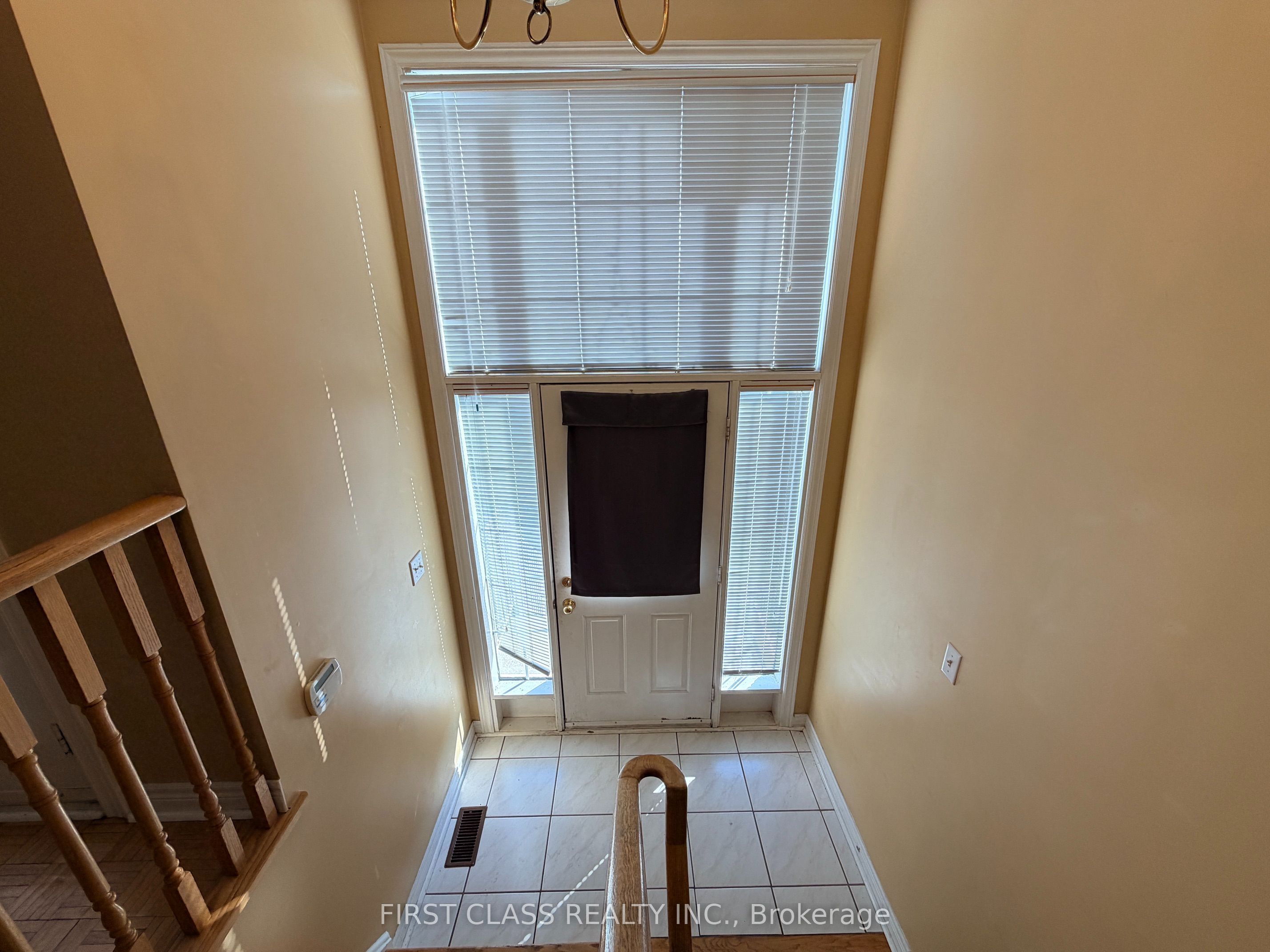 5323 Red Brush Drive Upper Property Photo 2