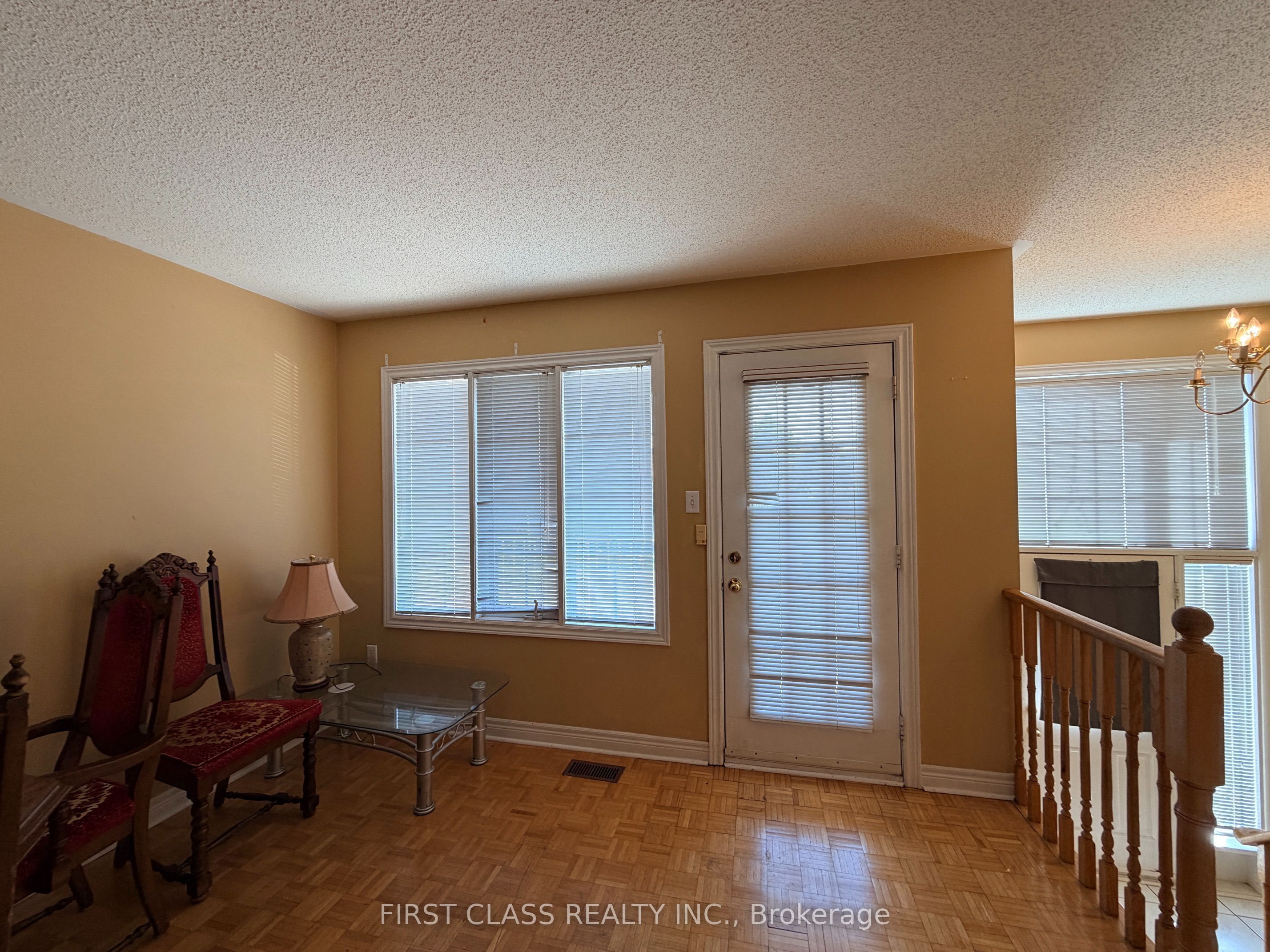 5323 Red Brush Drive Upper Property Photo 4