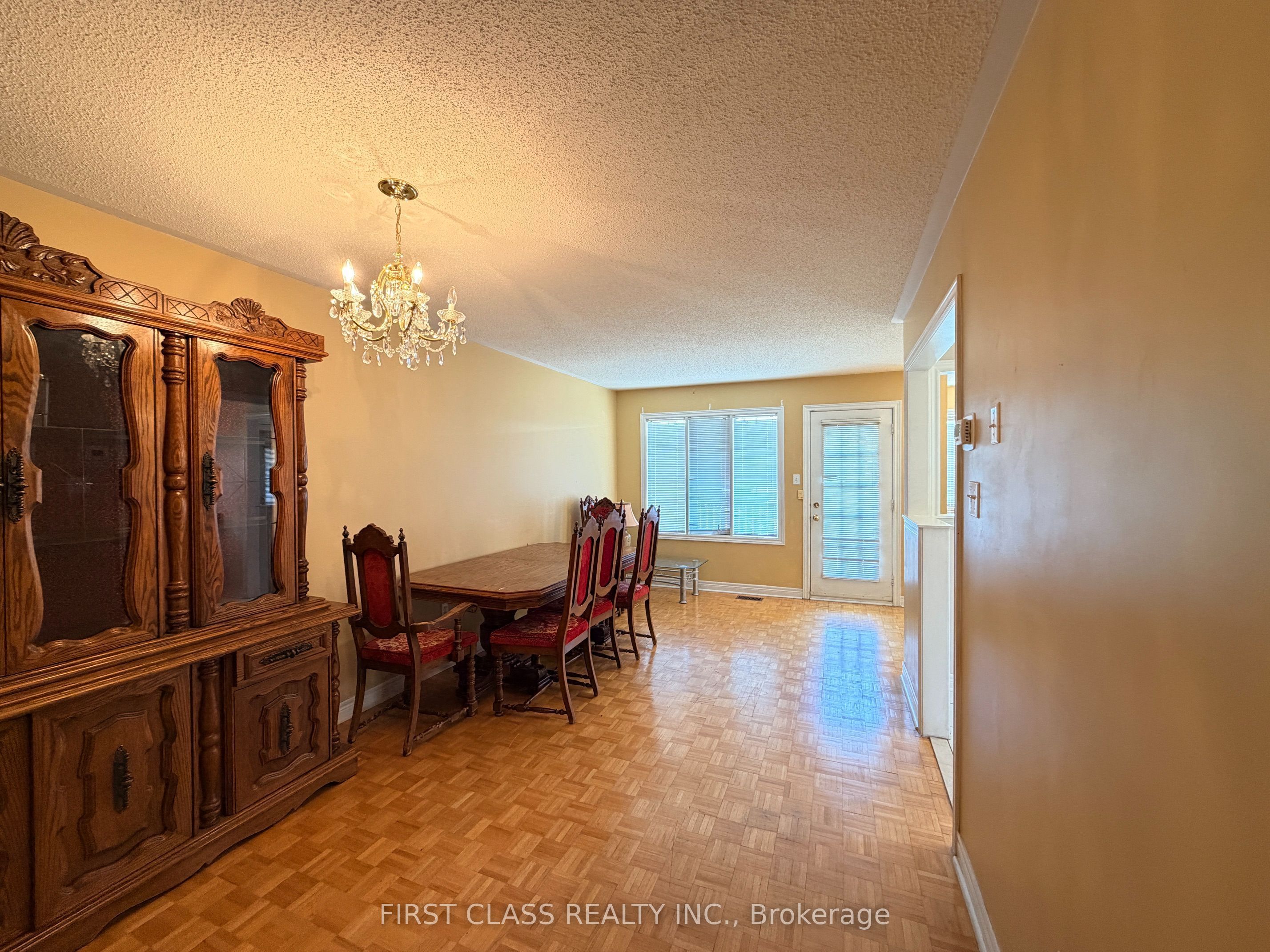 5323 Red Brush Drive Upper Property Photo 6
